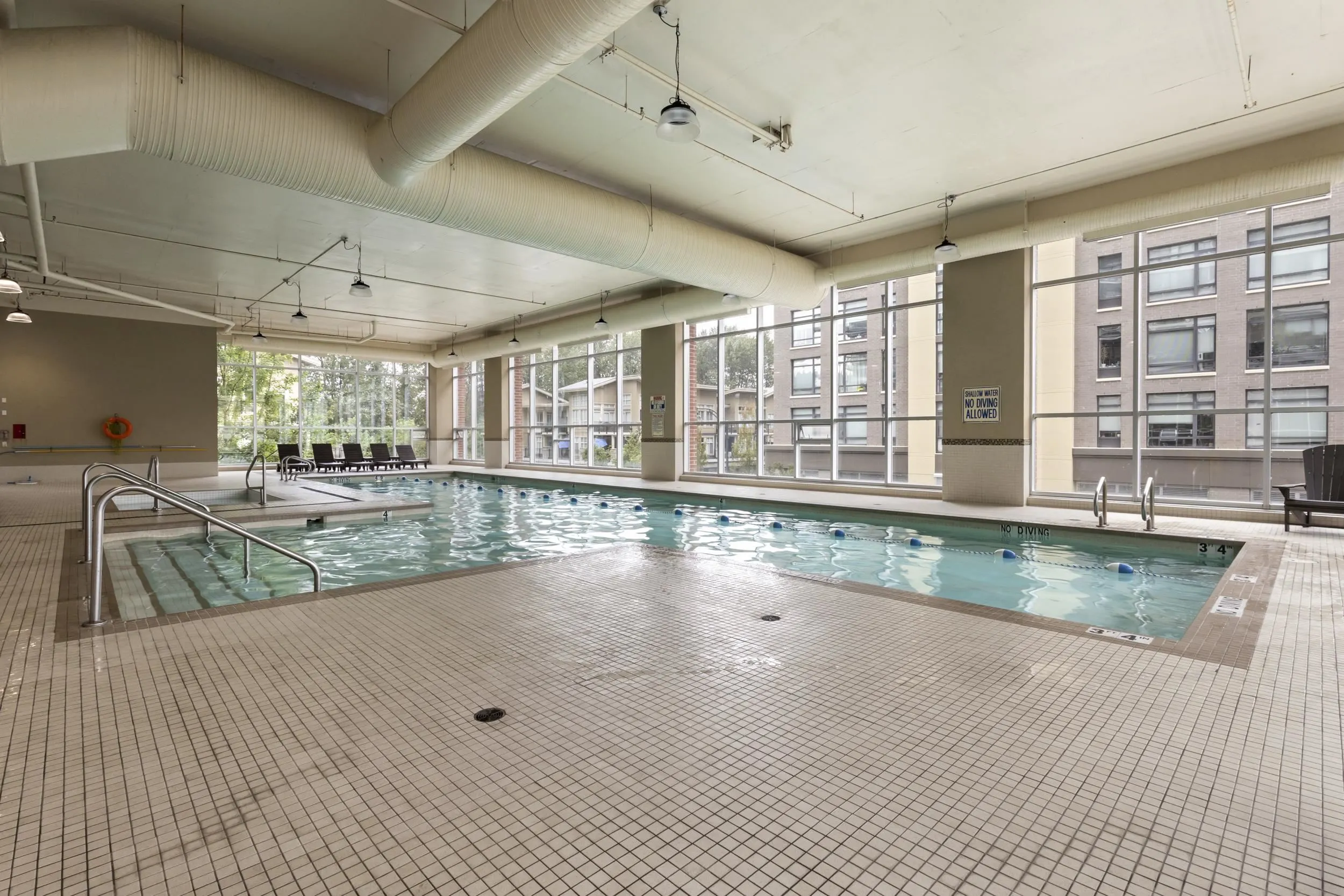 1607 400 Capilano Road
