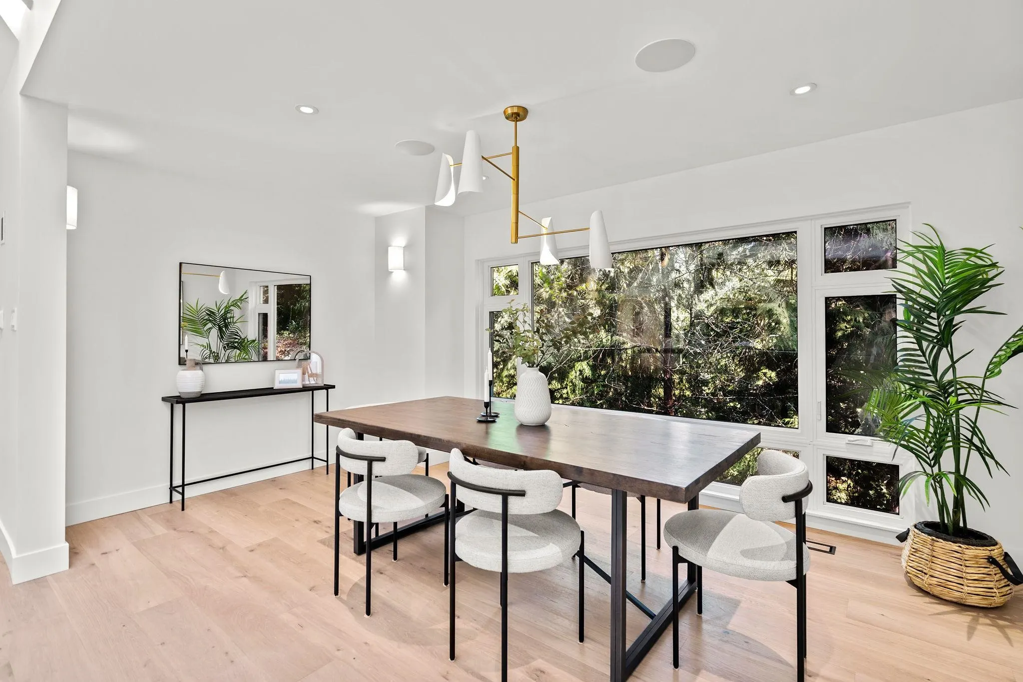 5061 Bear Lane