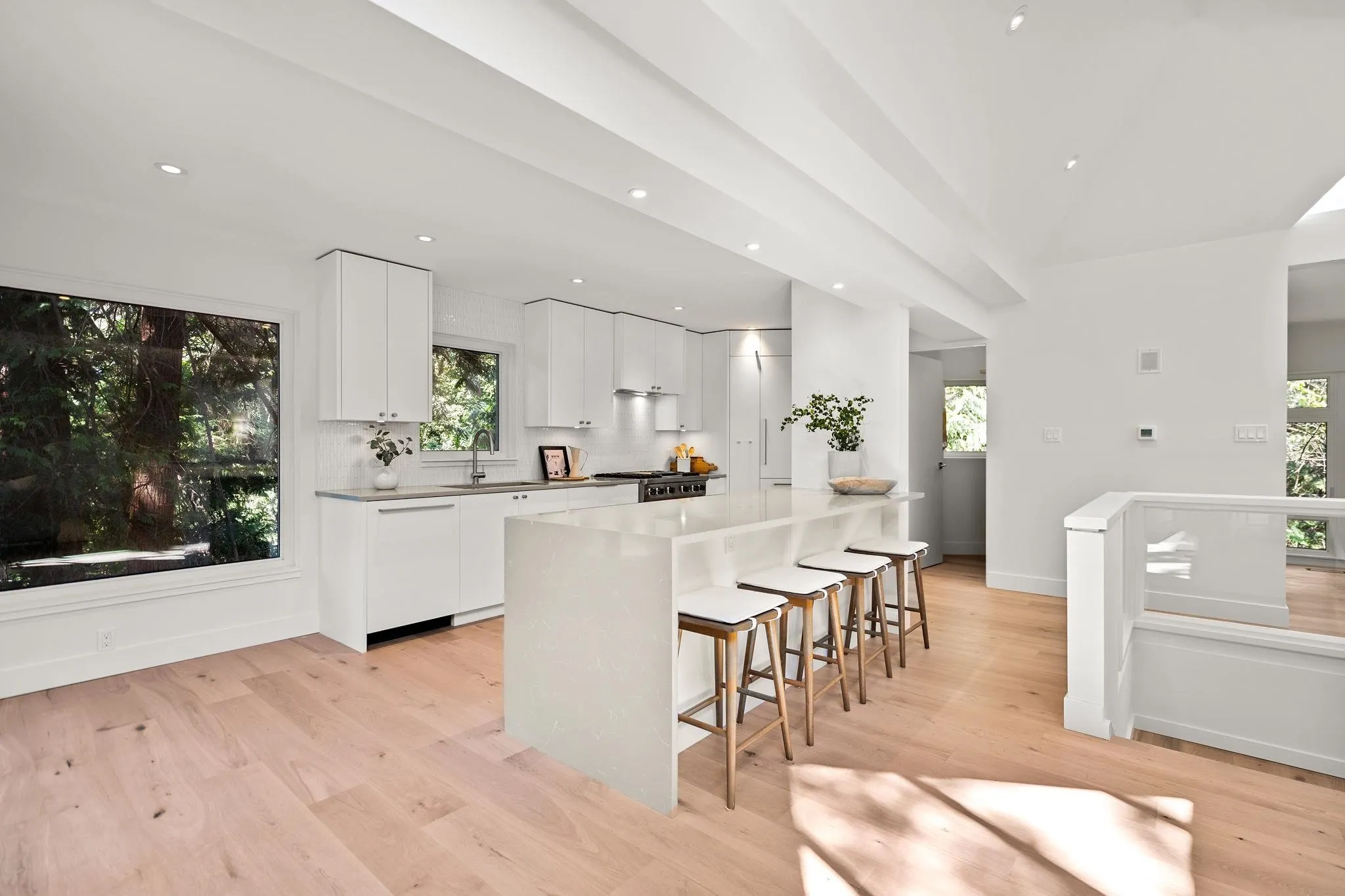 5061 Bear Lane