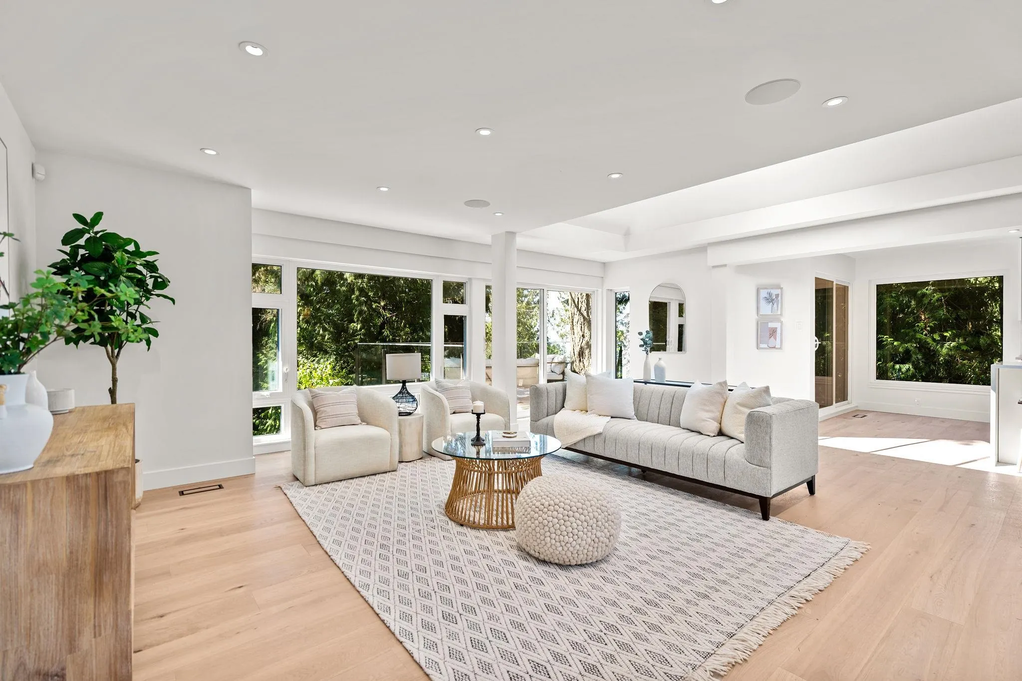5061 Bear Lane