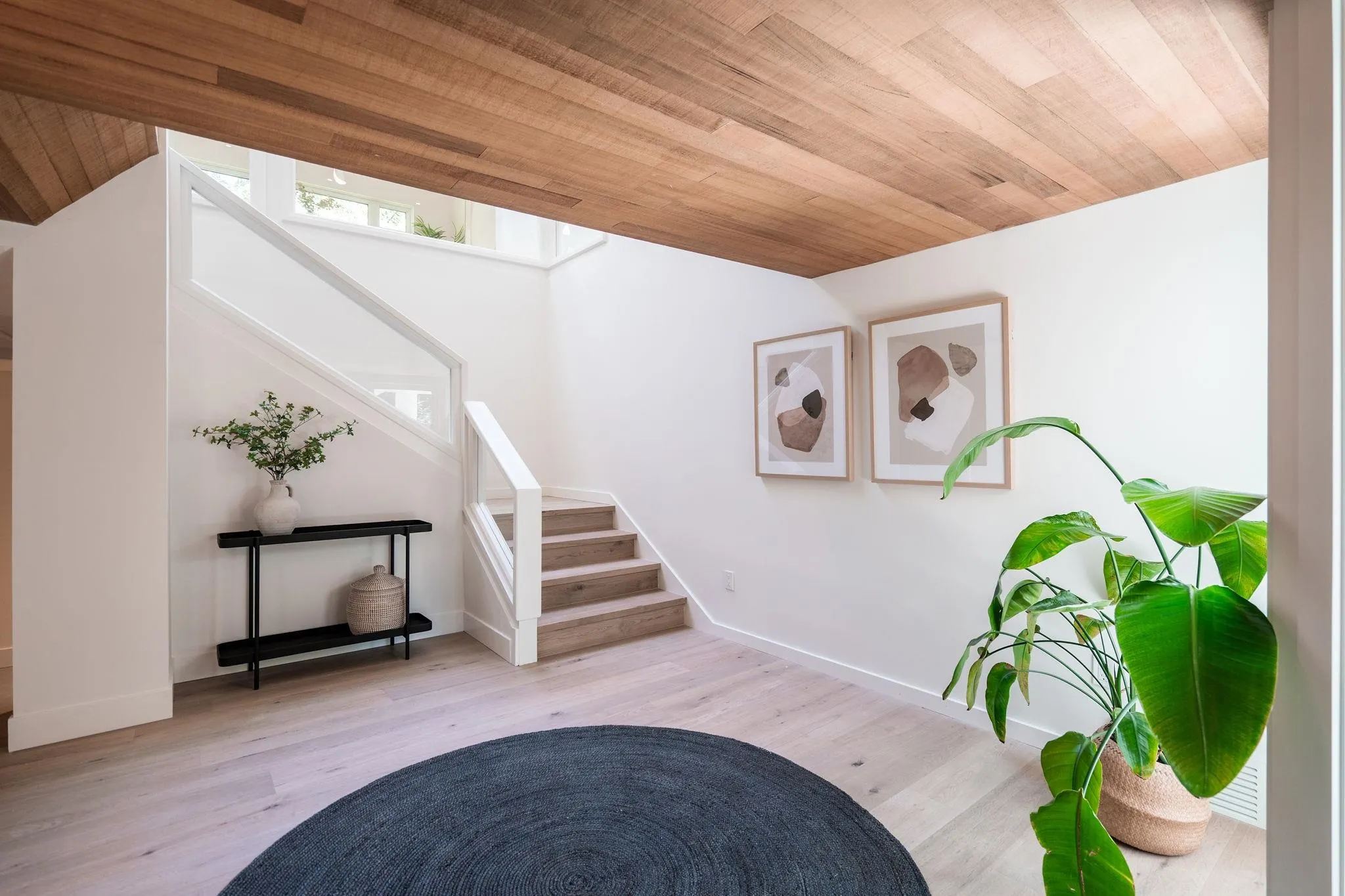 5061 Bear Lane