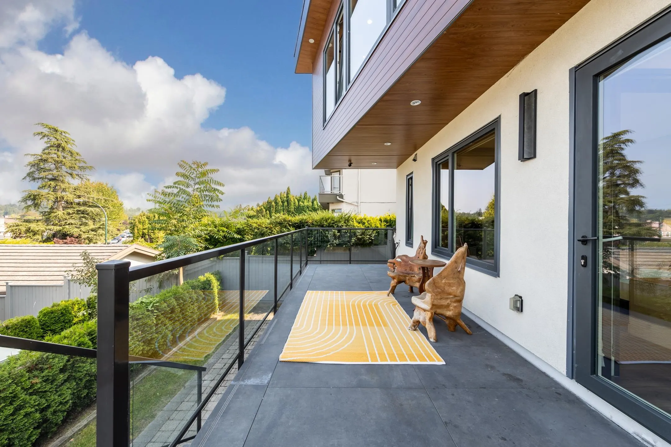 2863 W King Edward Avenue