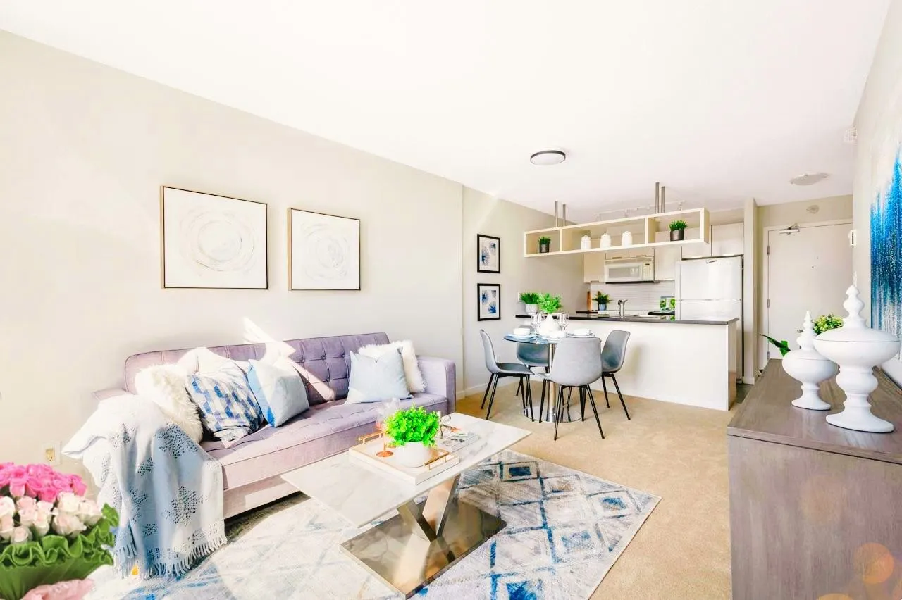 1809 1082 Seymour Street