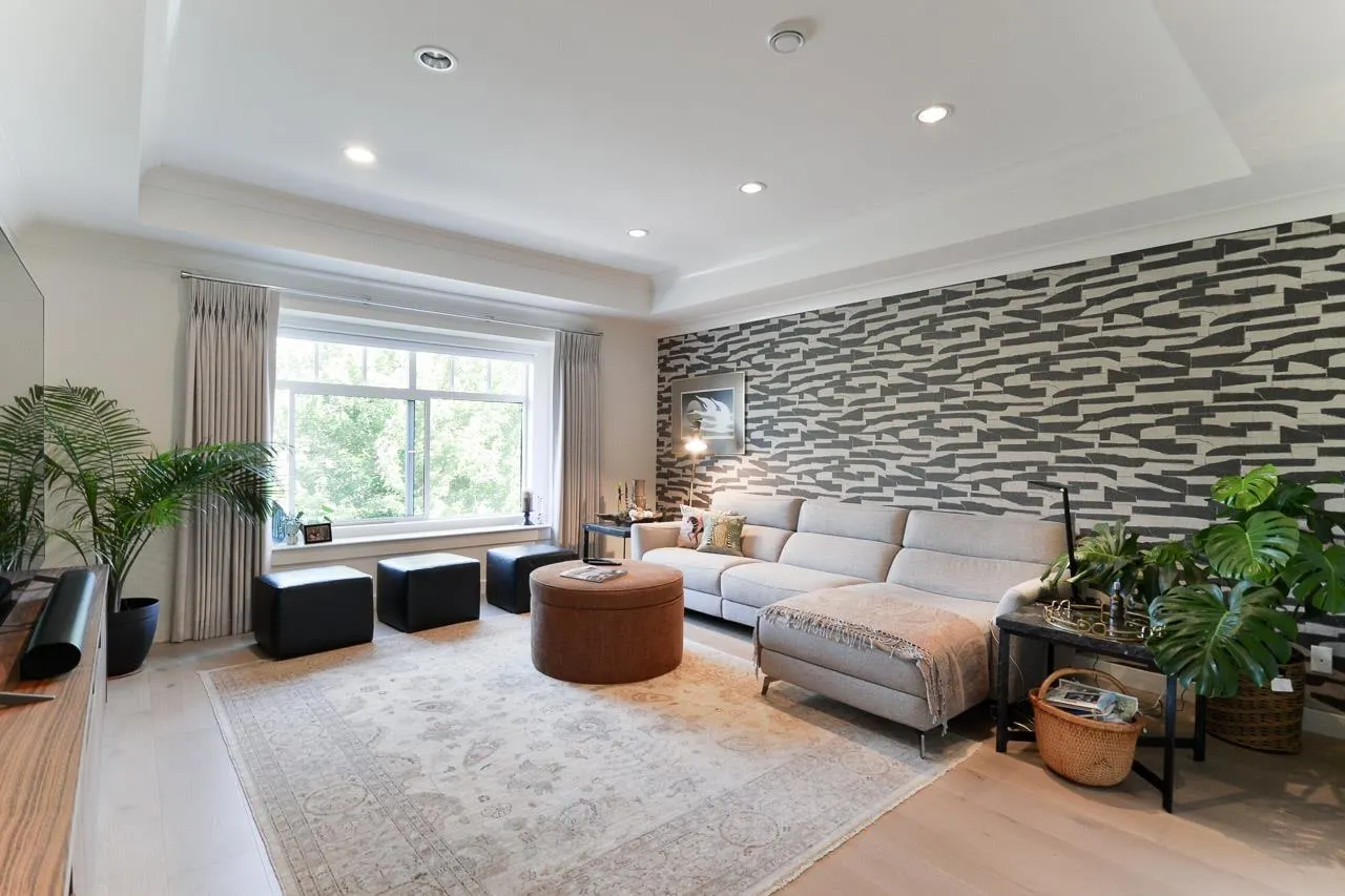 4950 Cedar Springs Drive