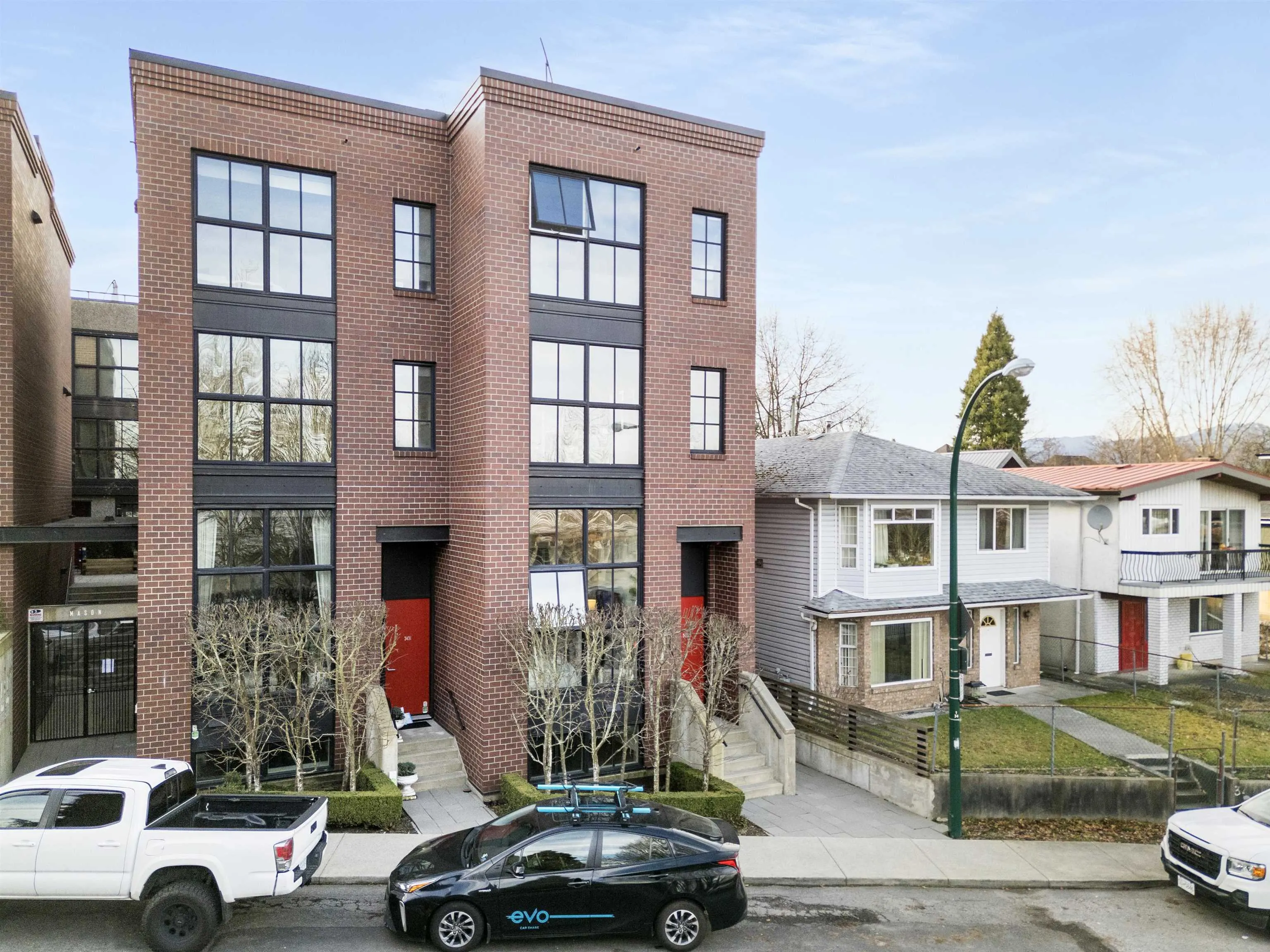 3429 Porter Street