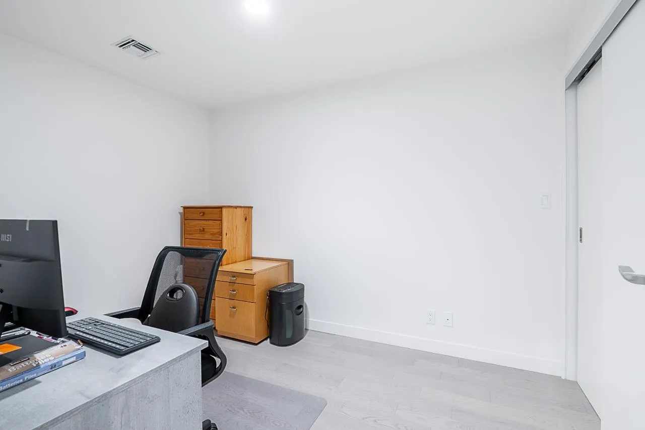 814 6811 Pearson Way