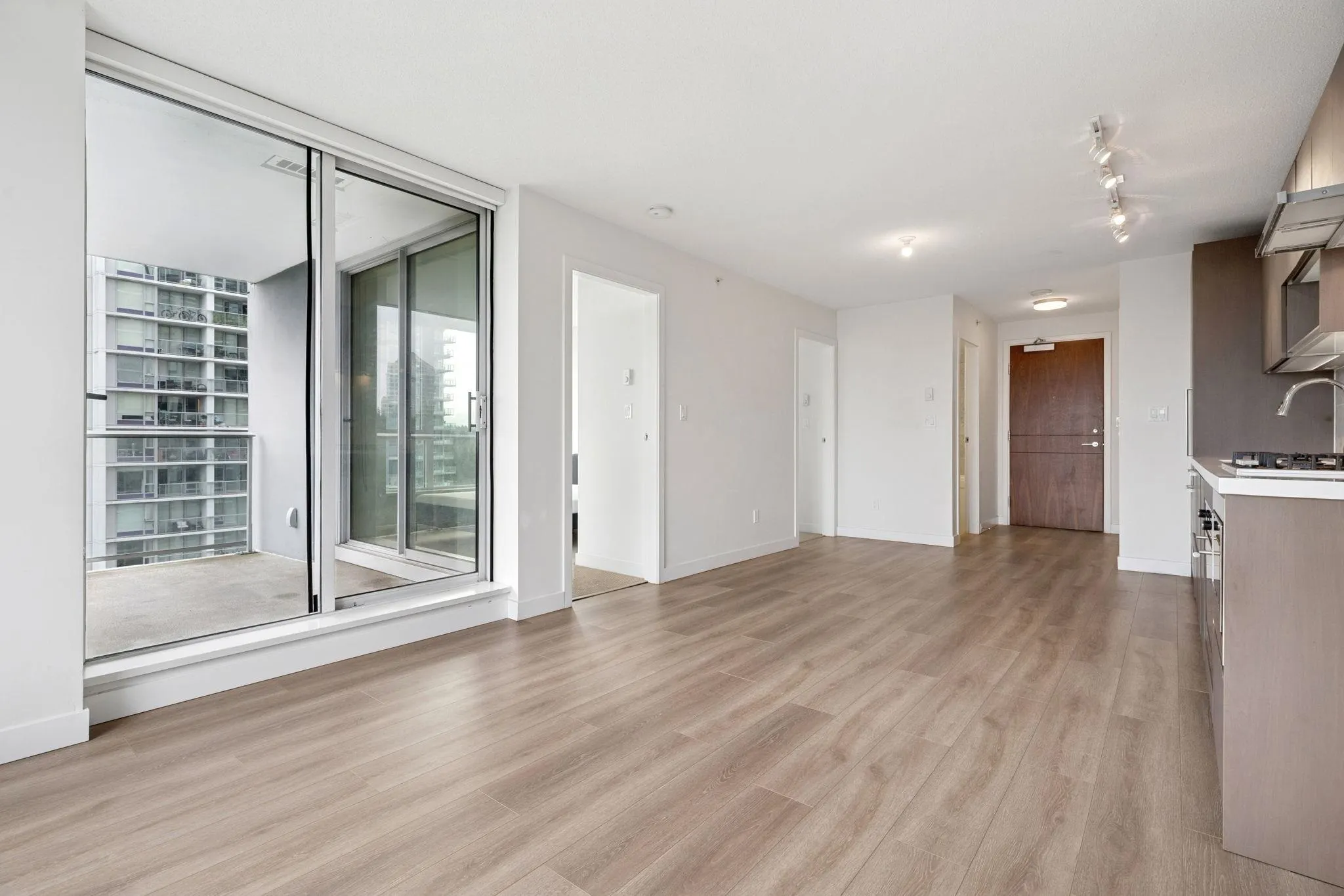 1512 13696 100 Avenue