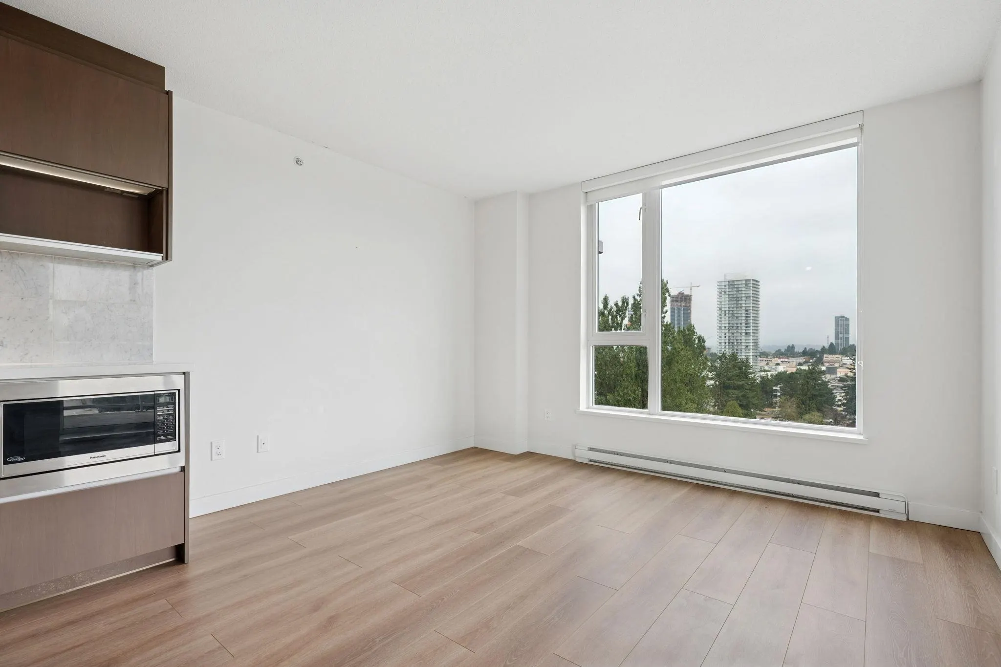 1512 13696 100 Avenue