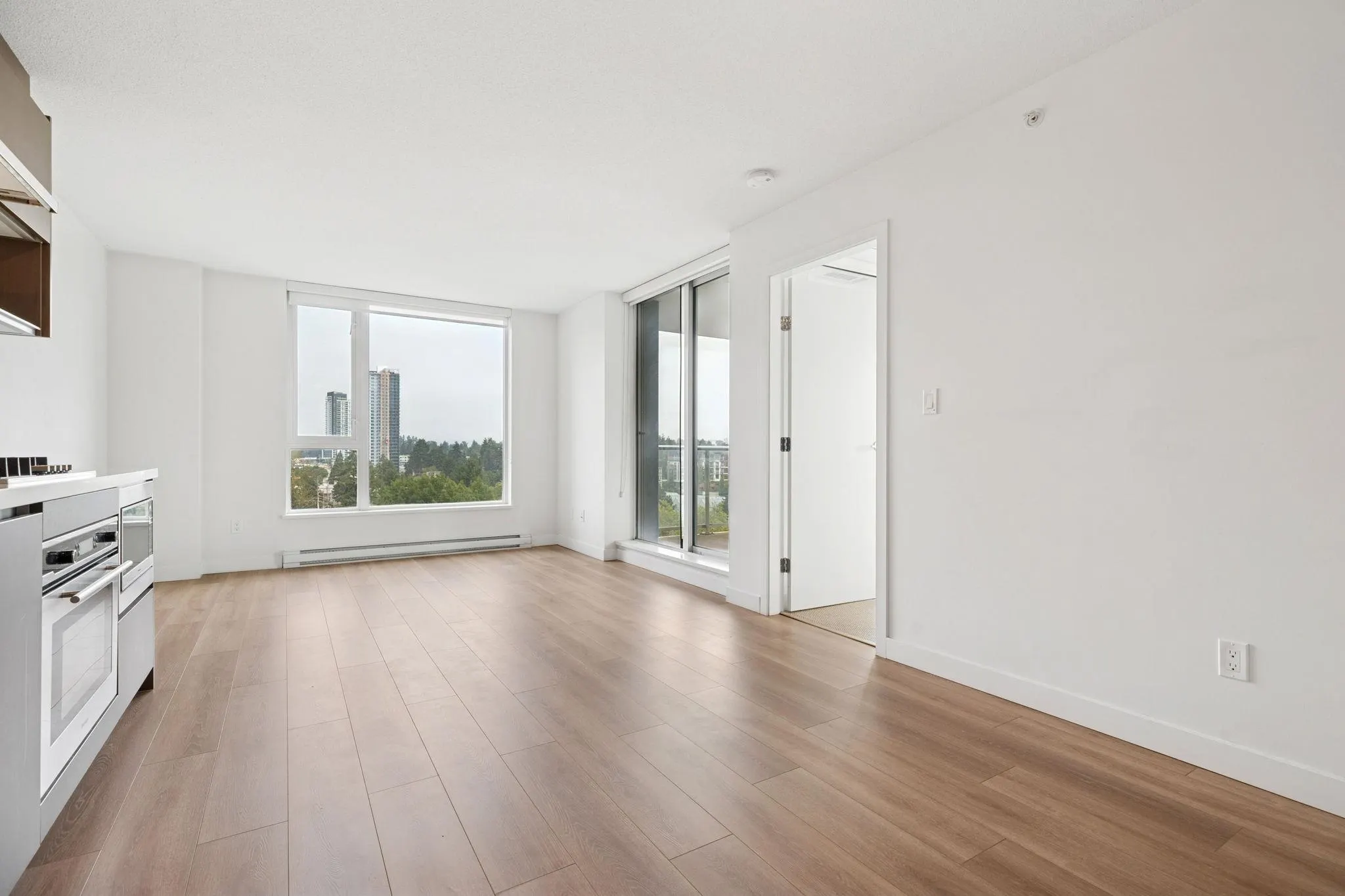 1512 13696 100 Avenue