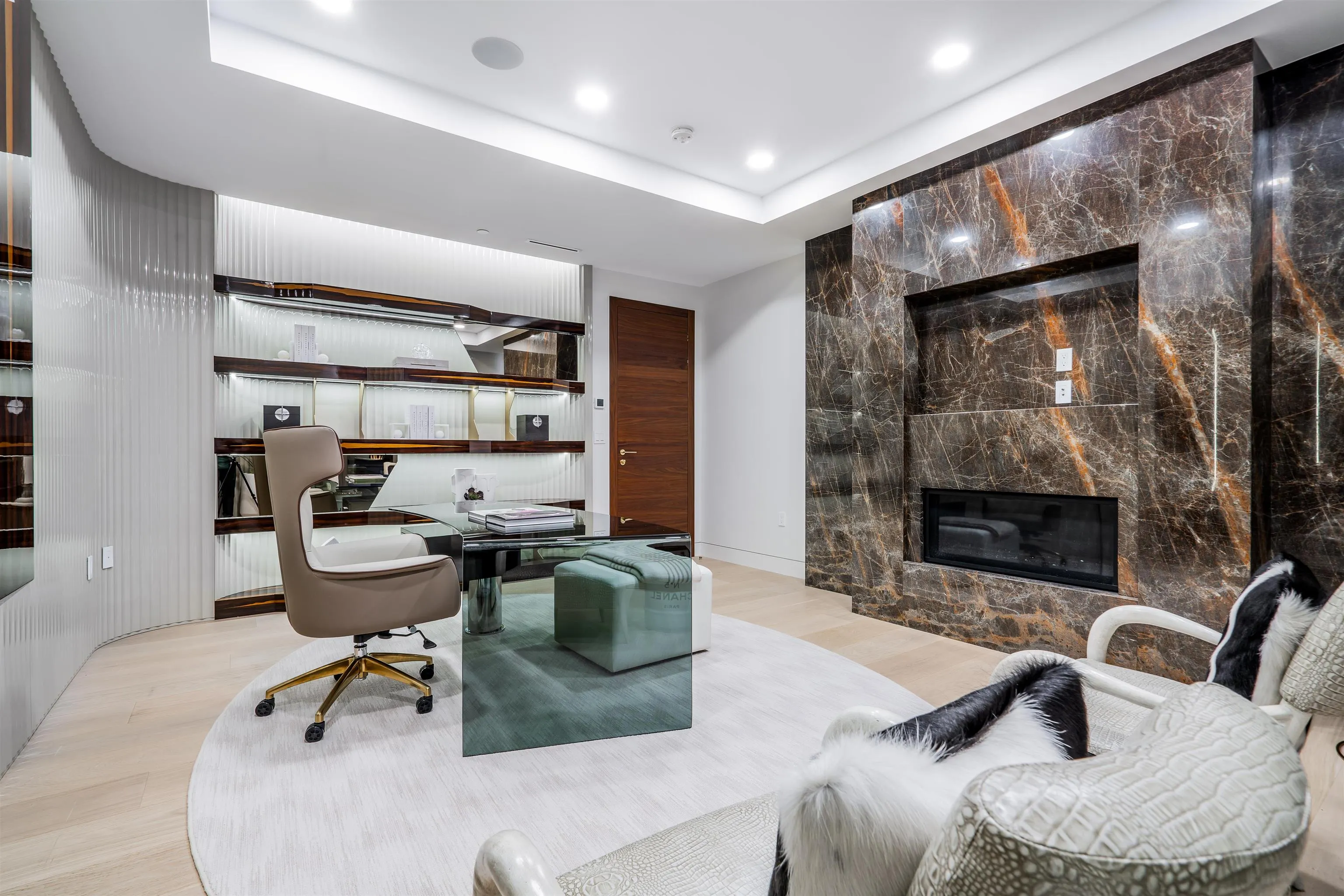 1123 Crestline Road