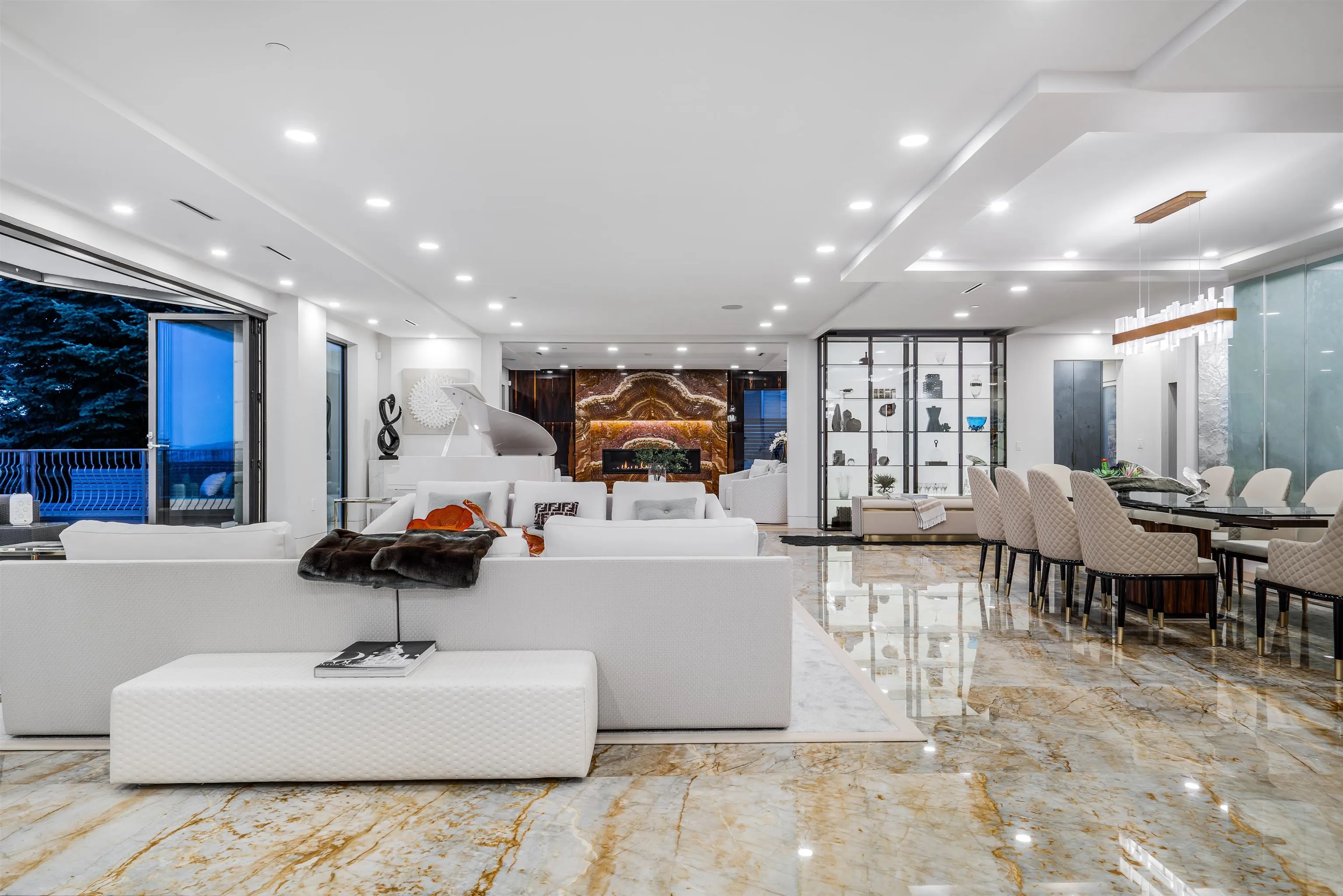 1123 Crestline Road