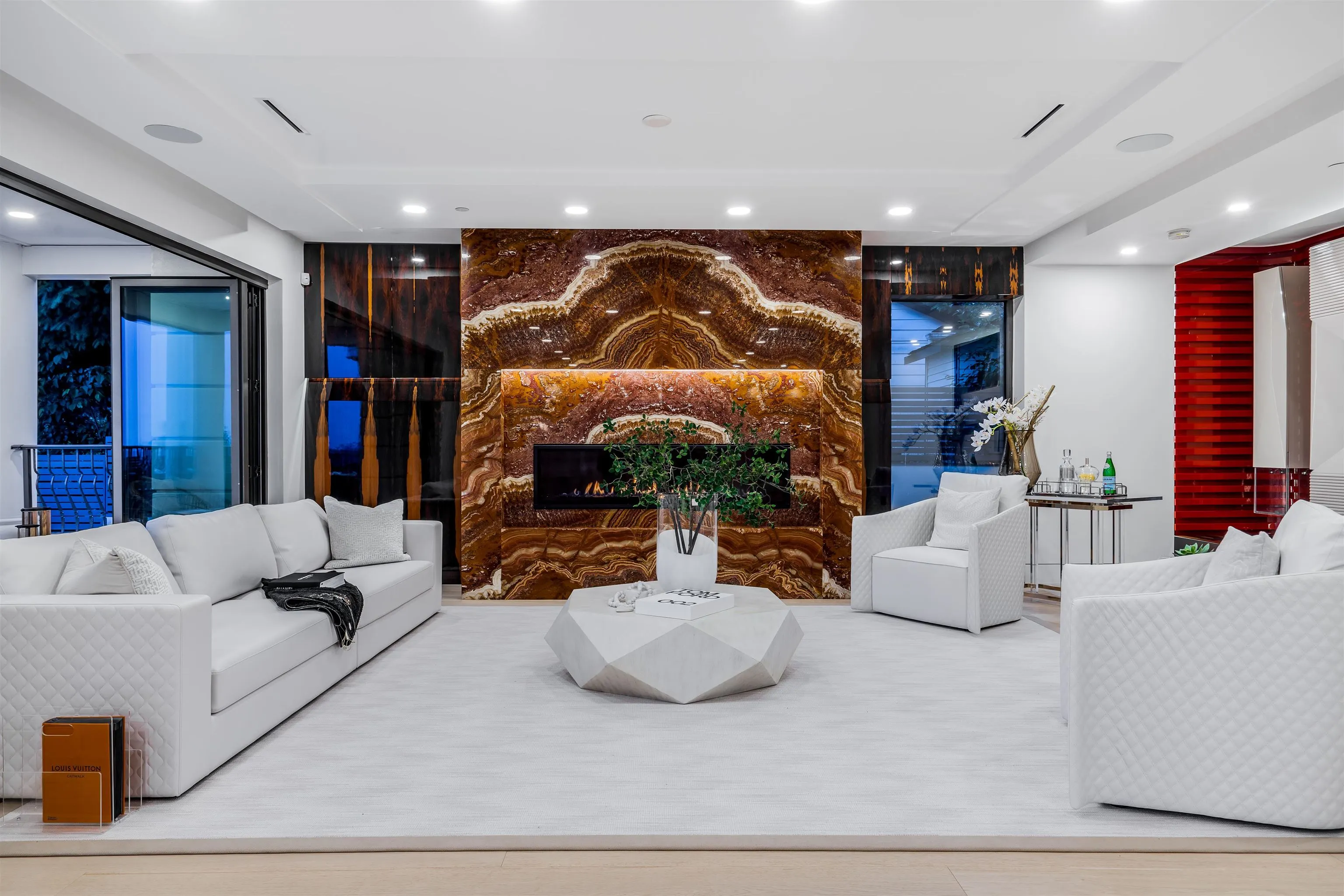 1123 Crestline Road