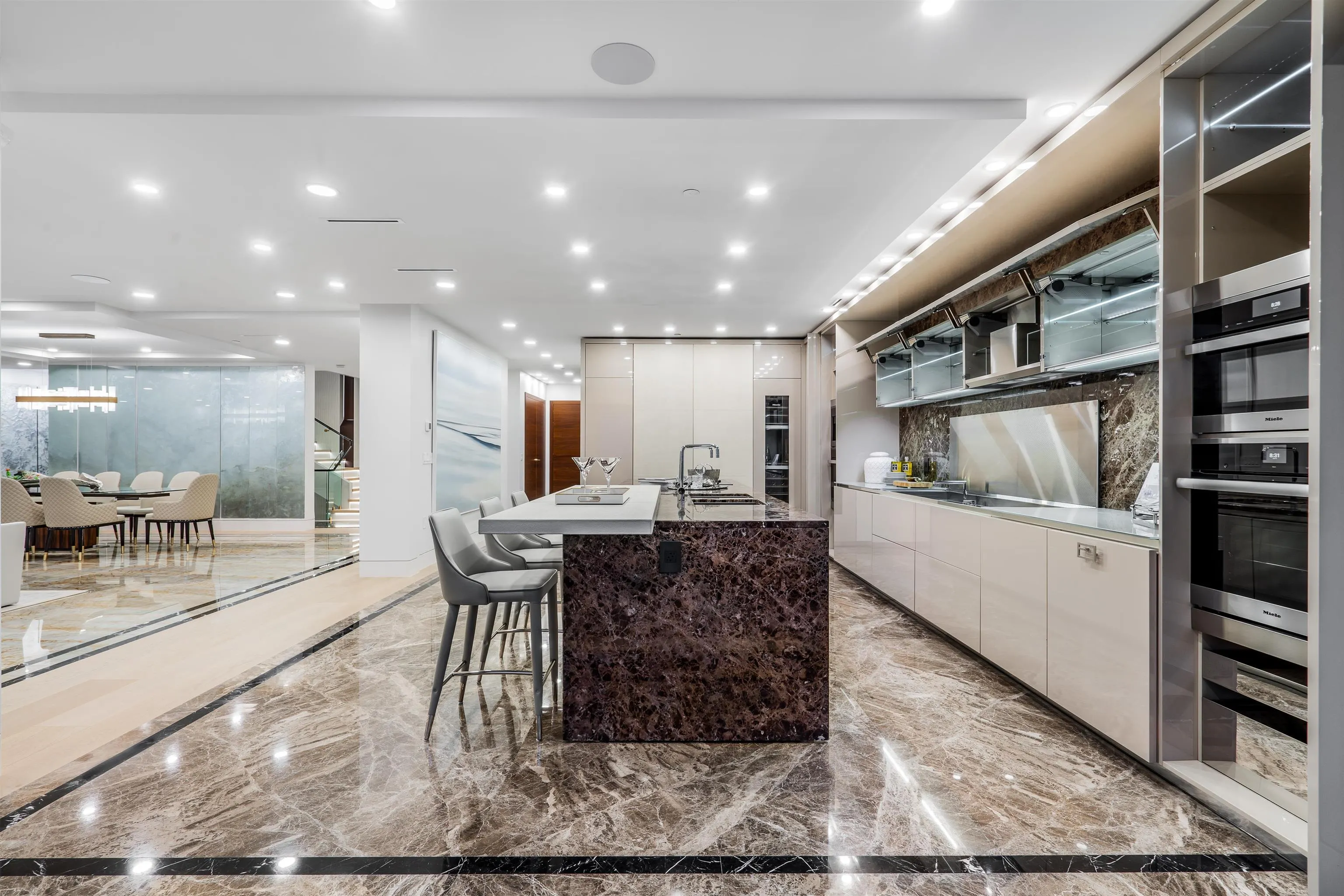 1123 Crestline Road
