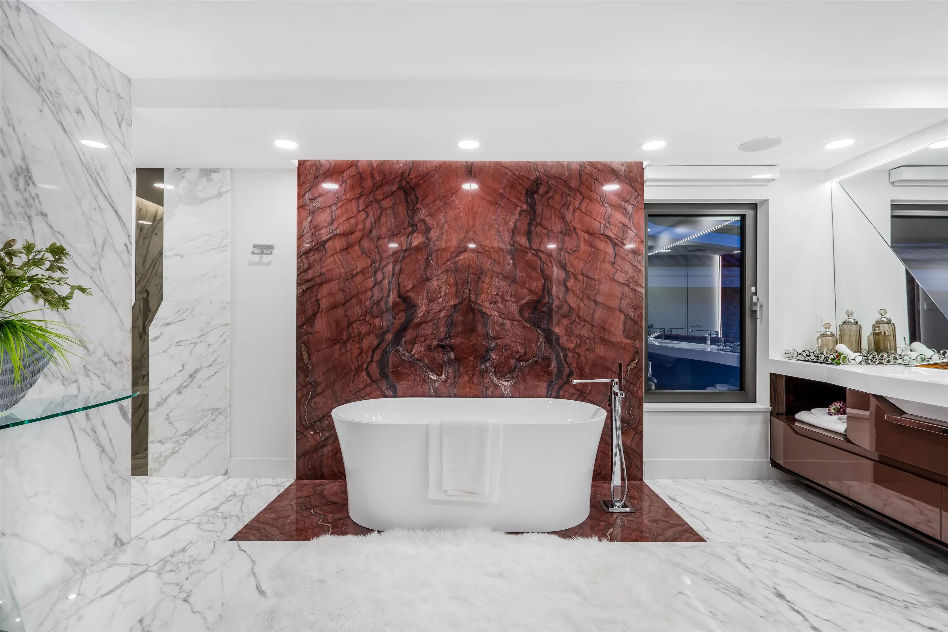 1123 Crestline Road