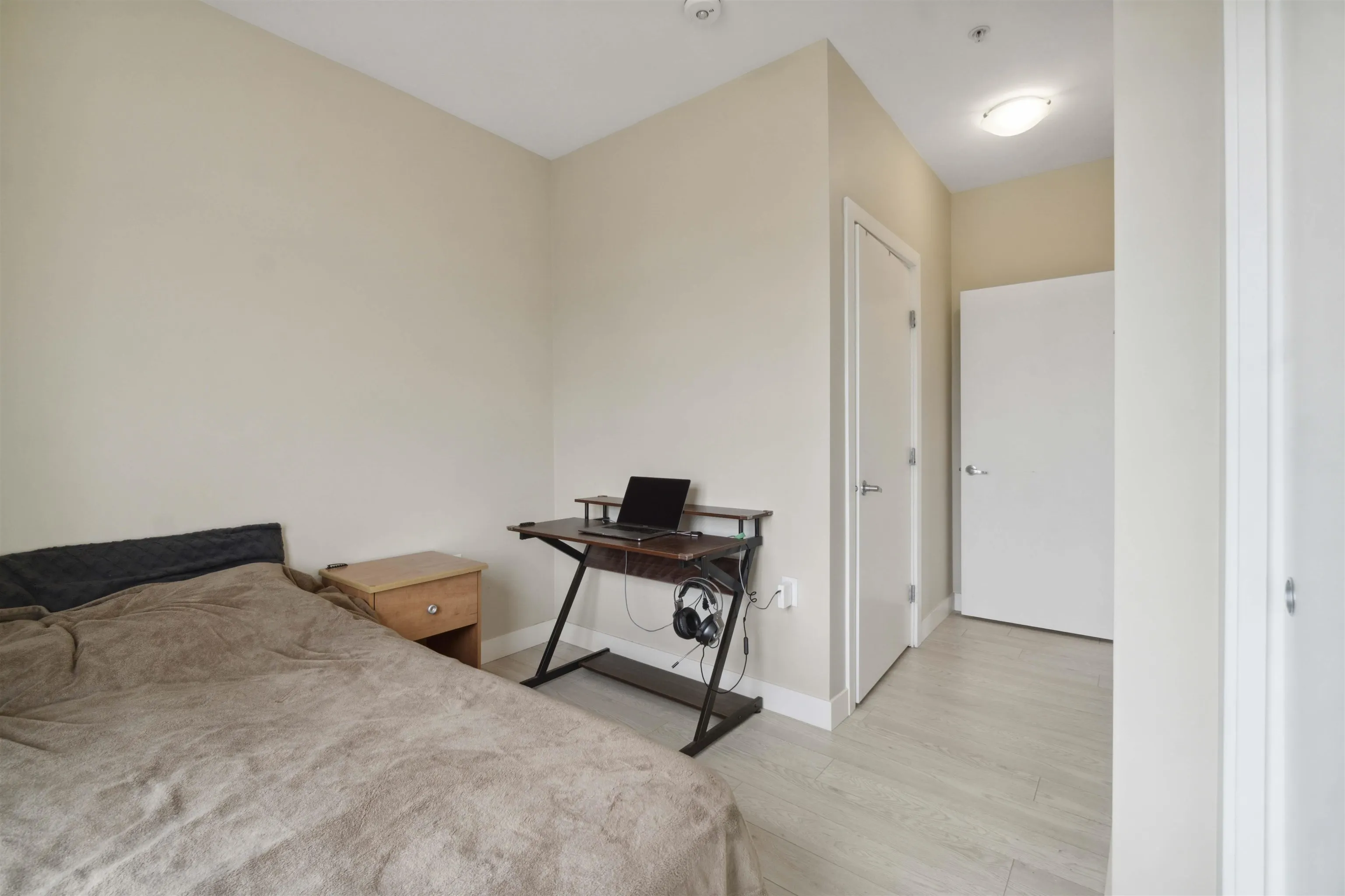 PH8 1838 Renfrew Street