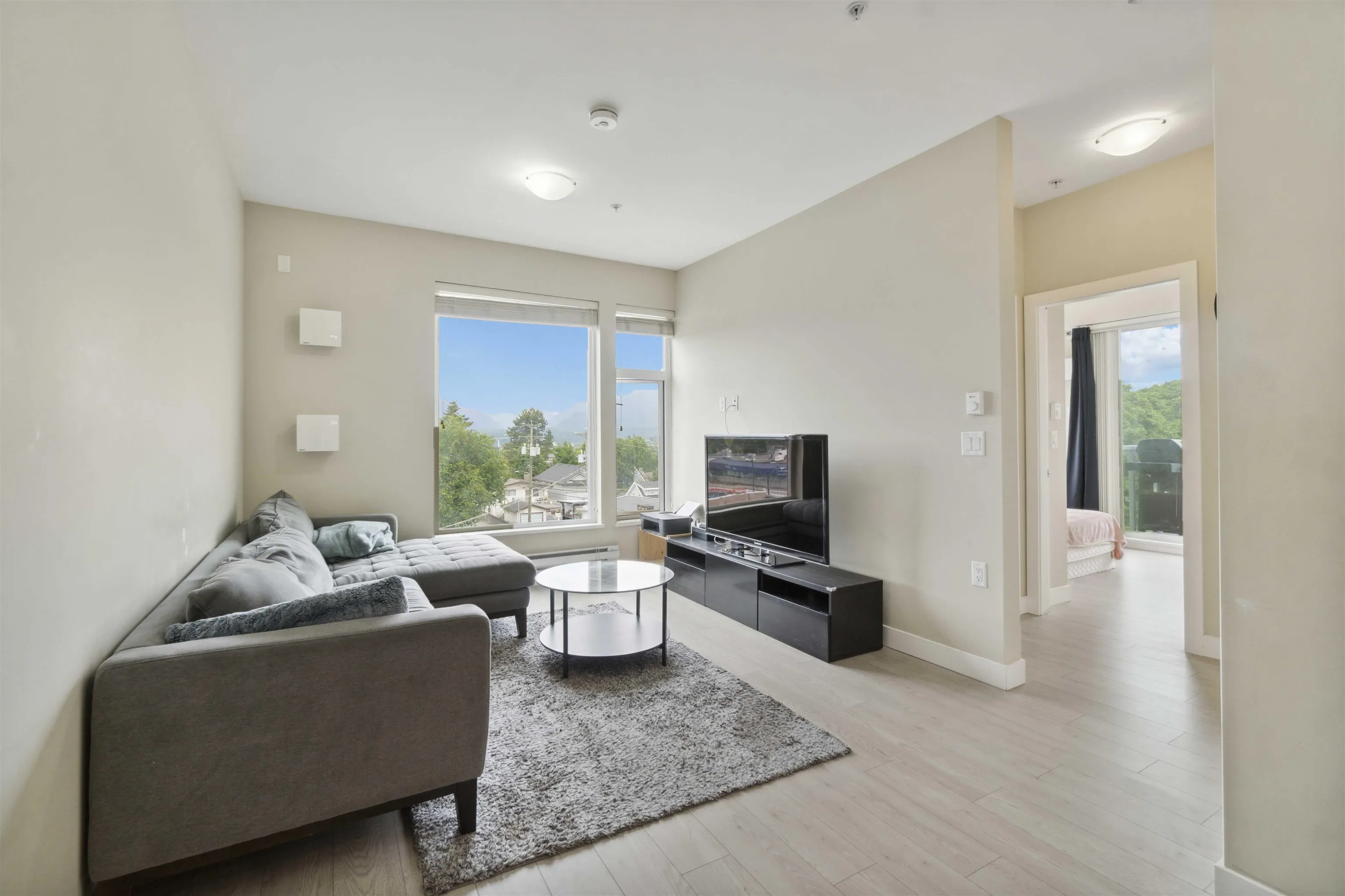 PH8 1838 Renfrew Street
