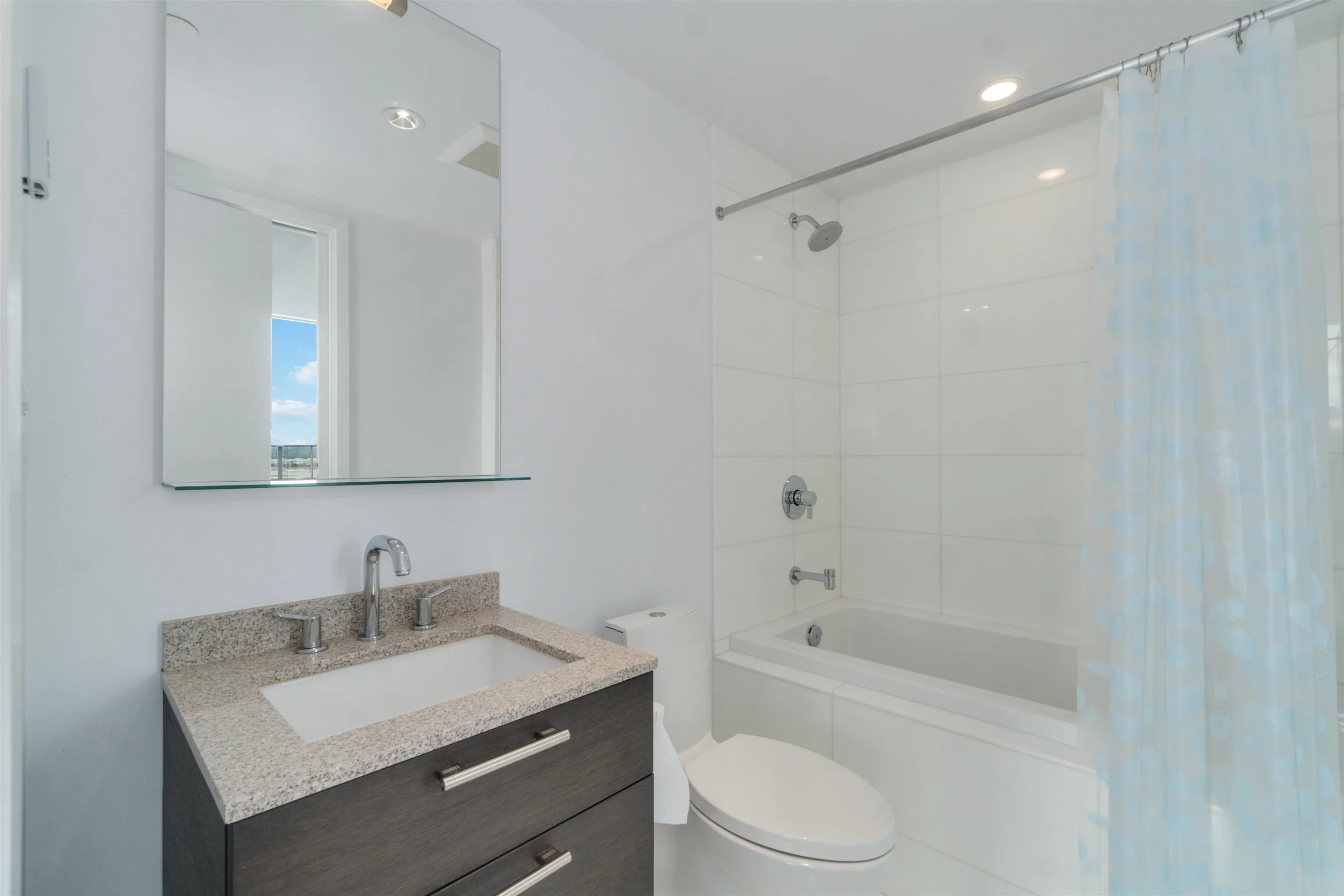1302 5111 Brighouse Way