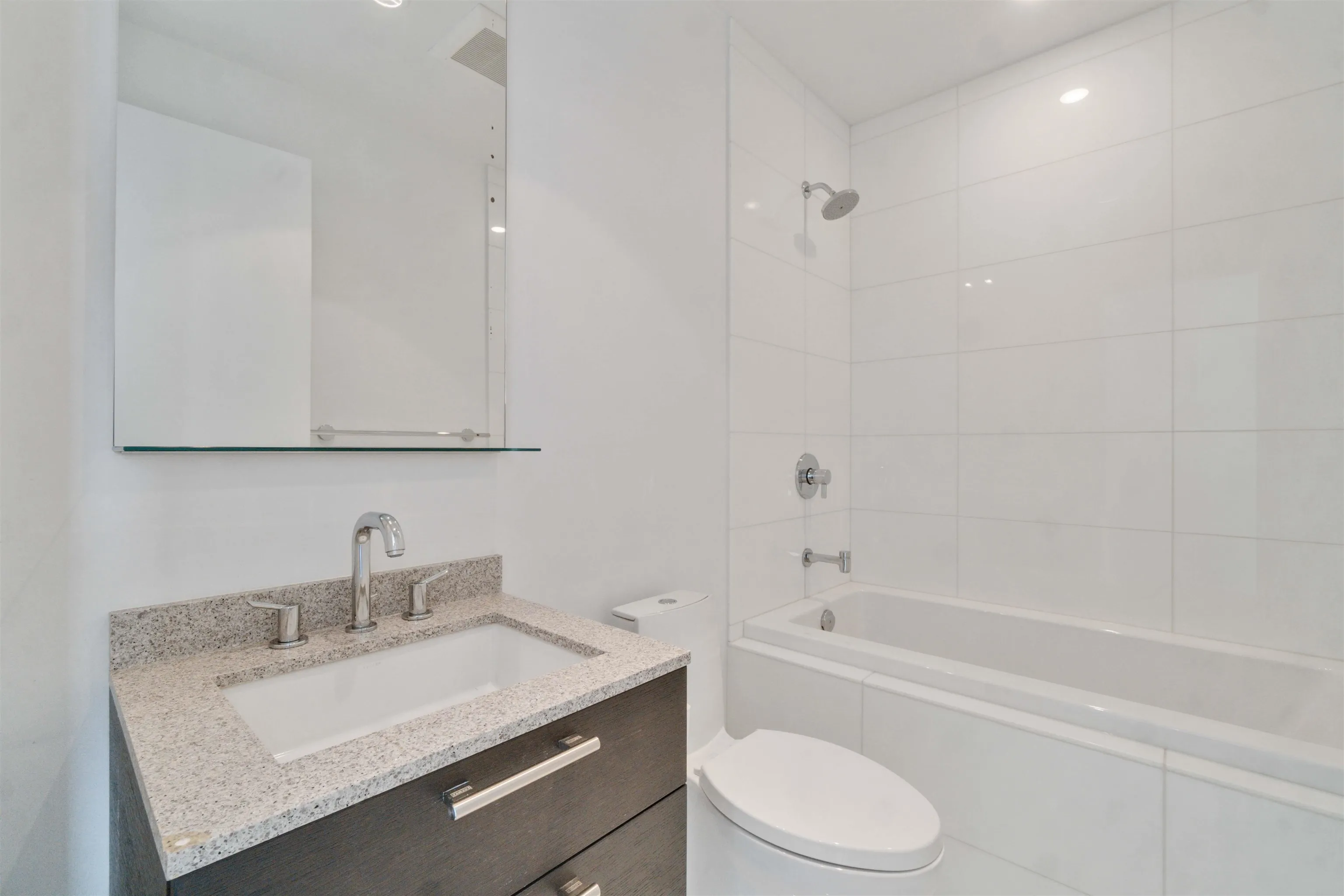 1302 5111 Brighouse Way