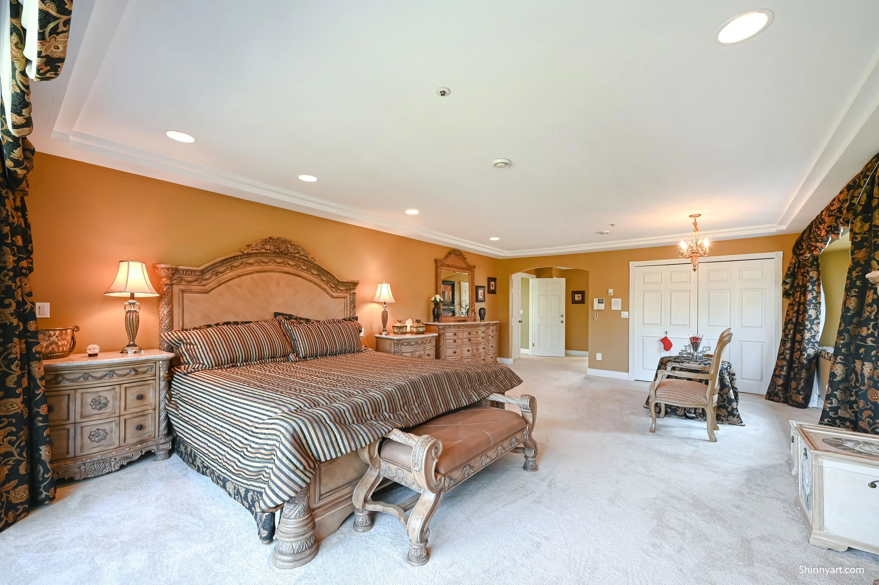 1368 Minto Crescent