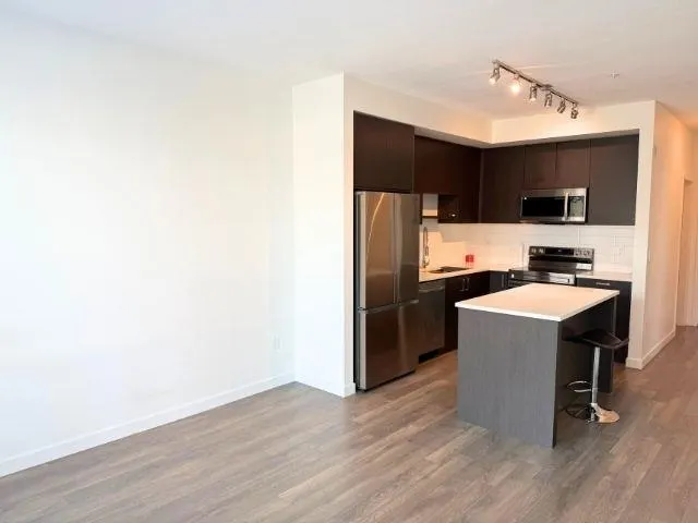 307 15858 Fraser Highway