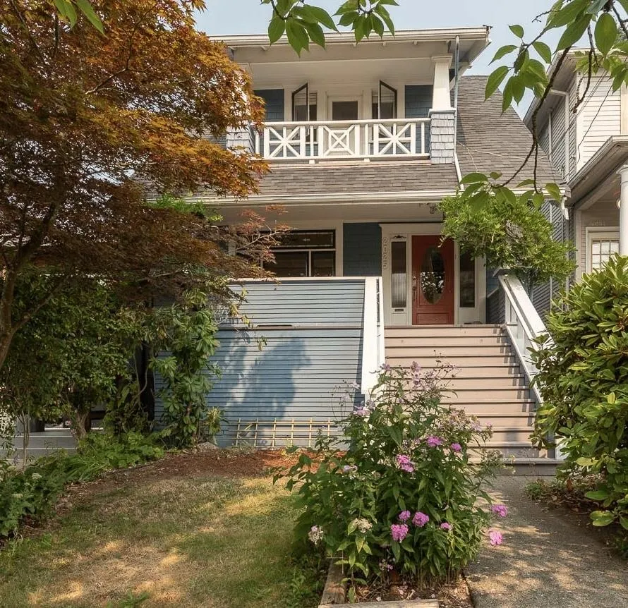 2025 Charles Street