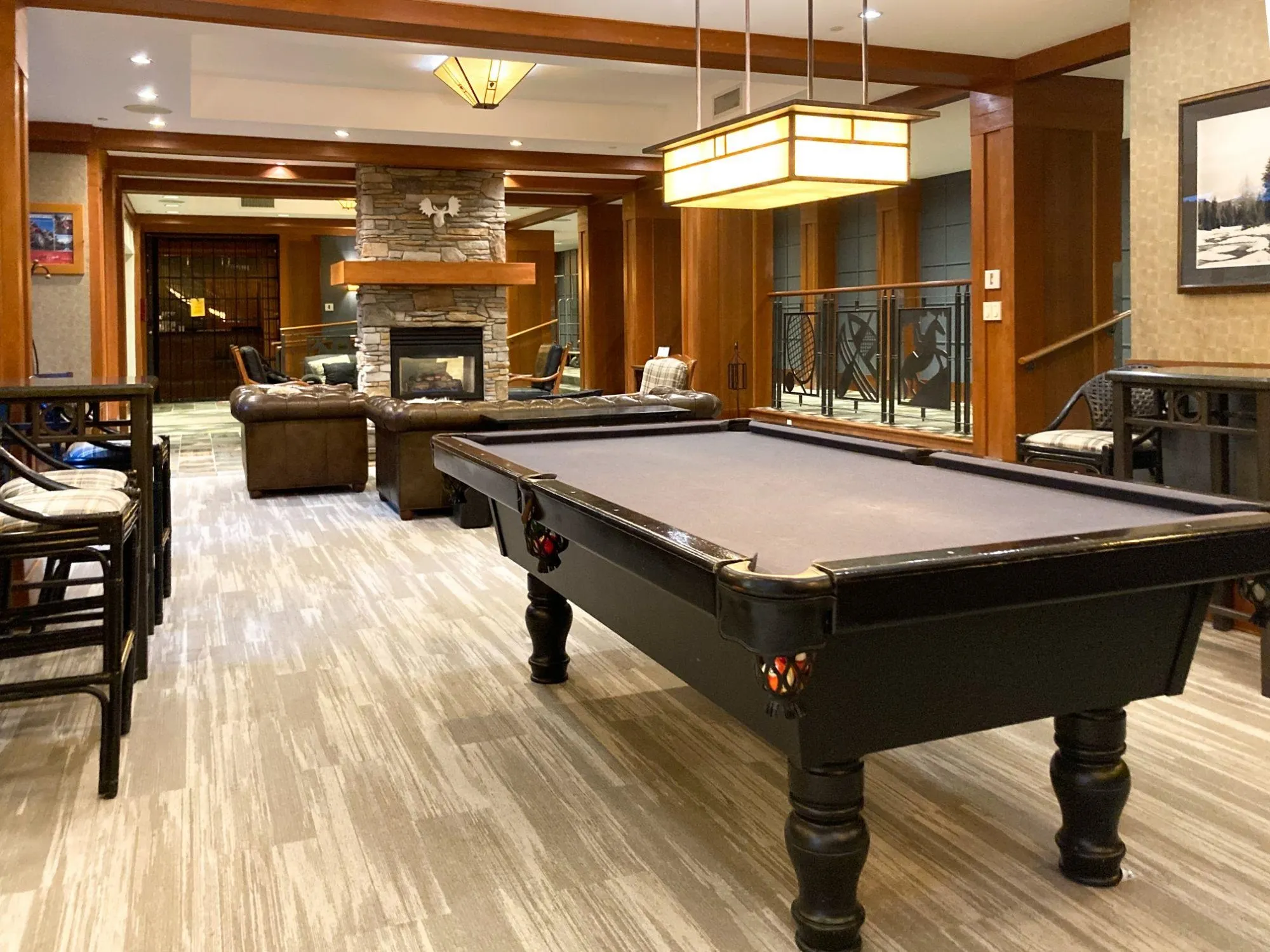 310G2 4653 Blackcomb Way