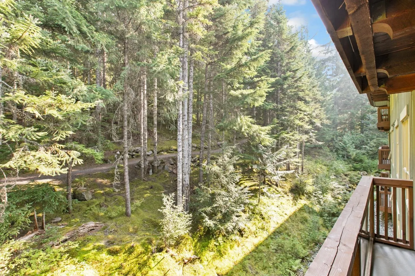 310G2 4653 Blackcomb Way