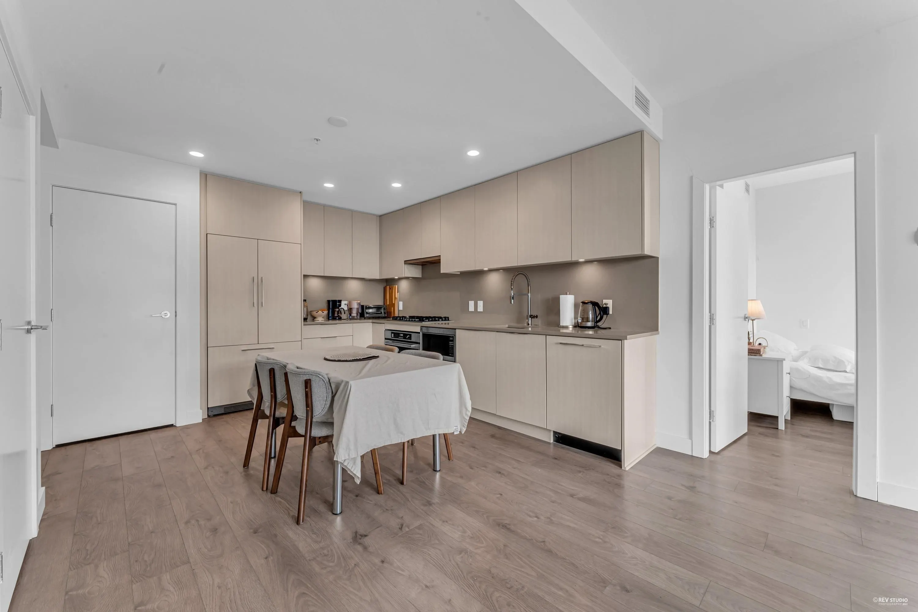 1704 4465 Juneau Street