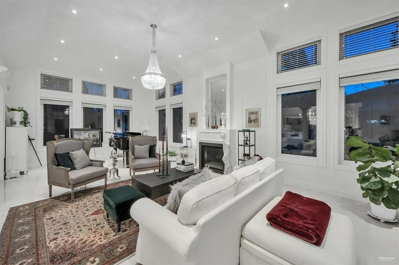 4511 Capilano Road