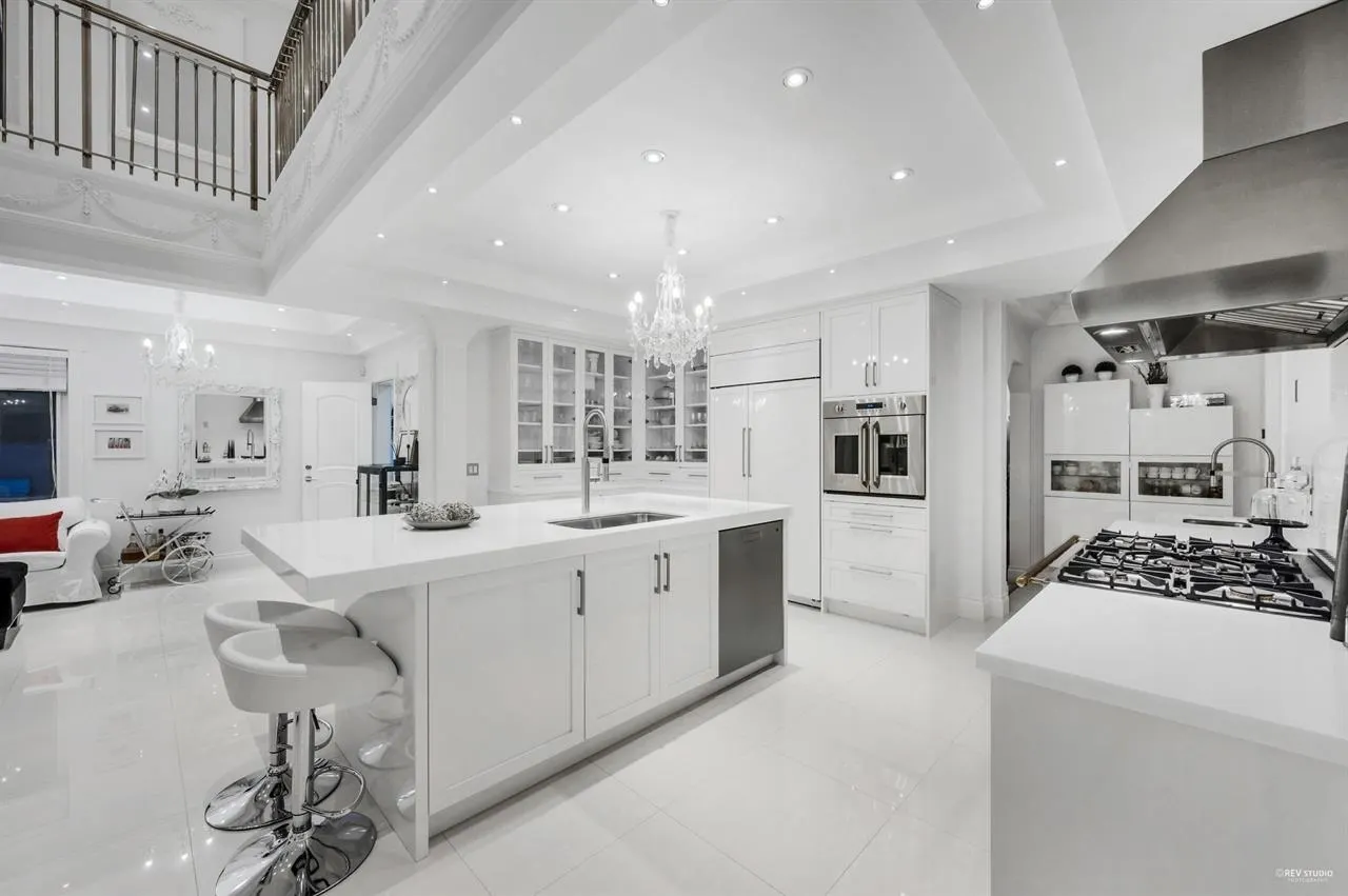 4511 Capilano Road