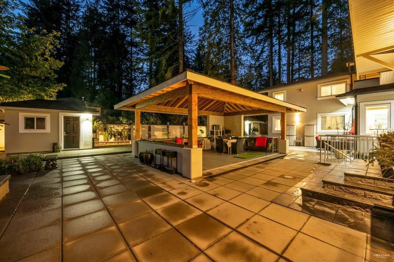 4511 Capilano Road