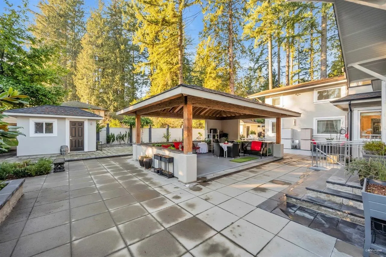 4511 Capilano Road