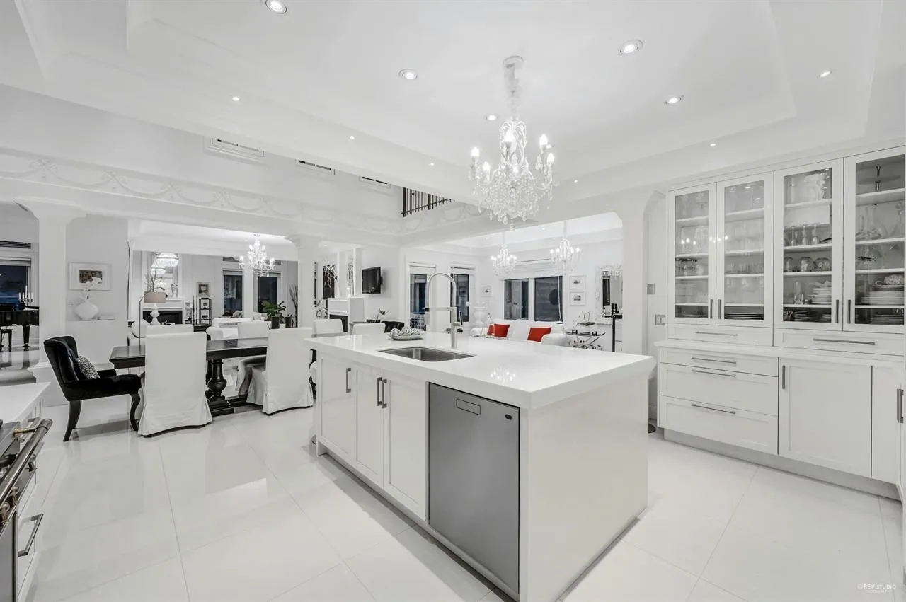 4511 Capilano Road
