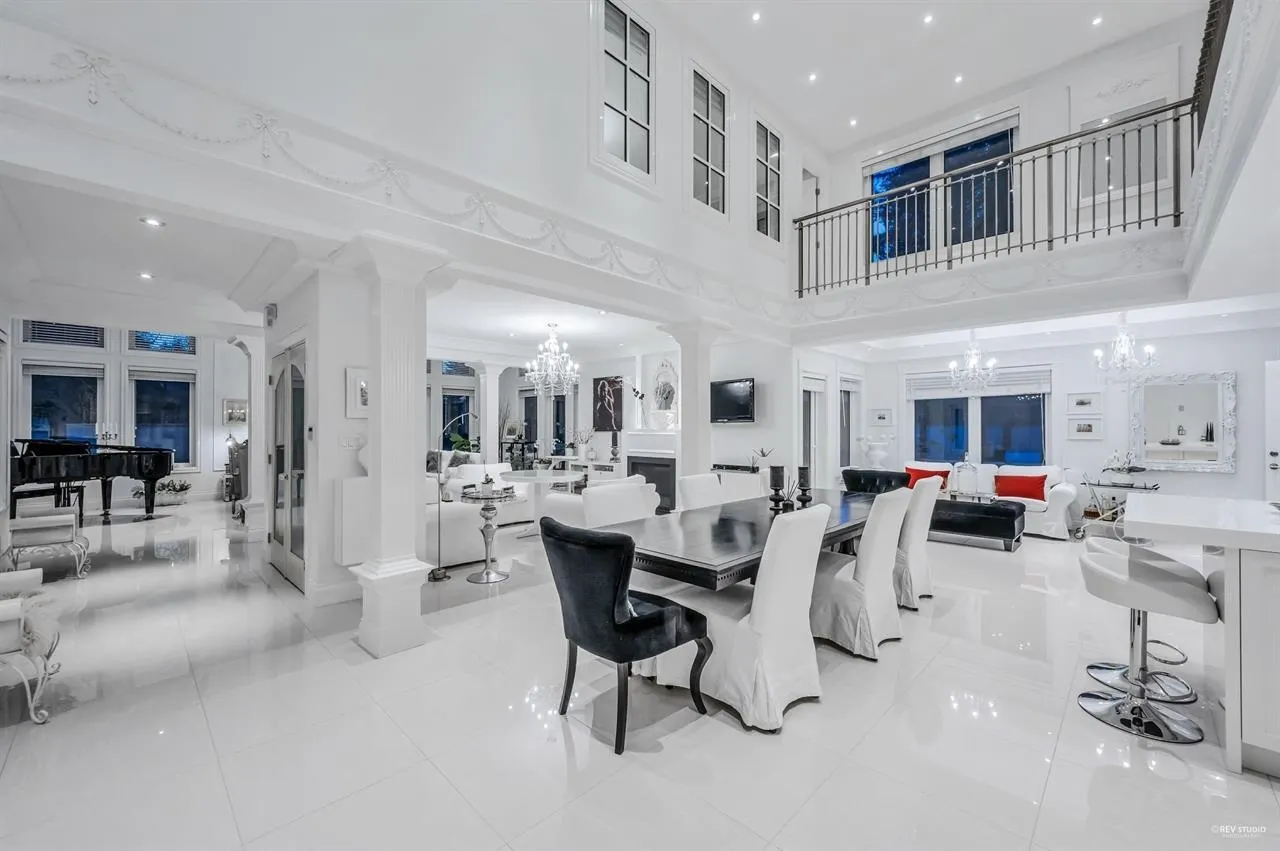 4511 Capilano Road