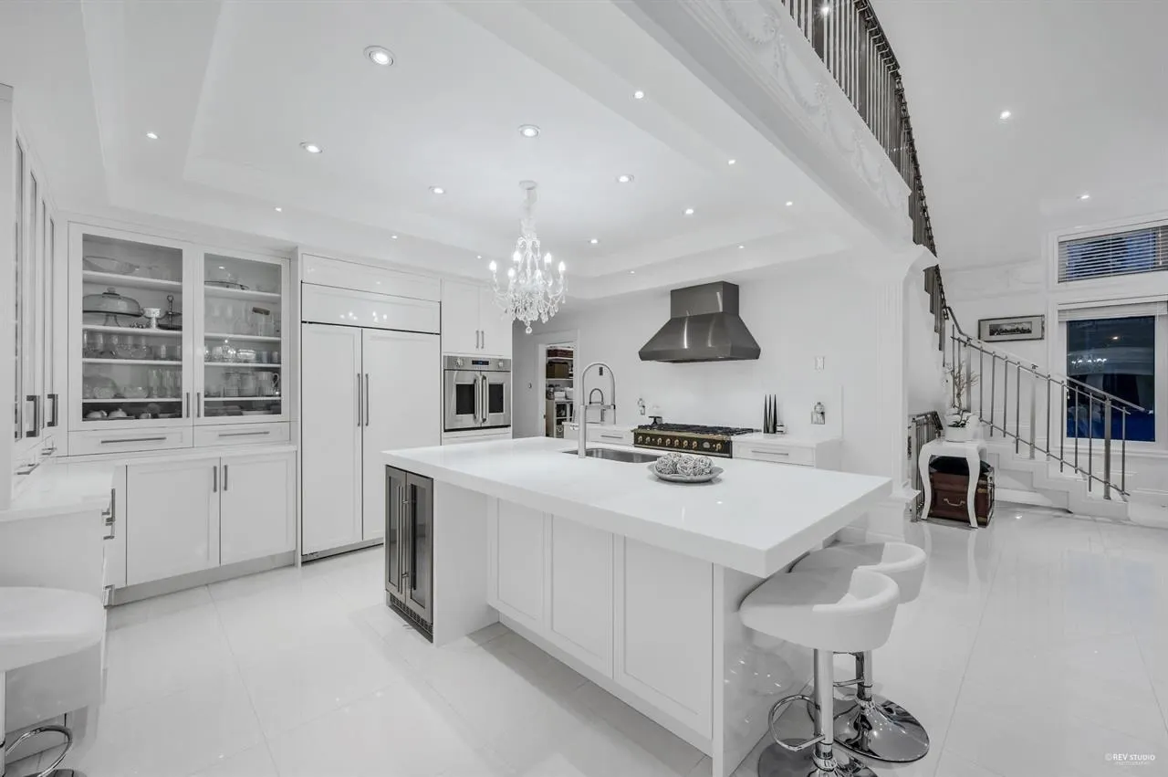 4511 Capilano Road
