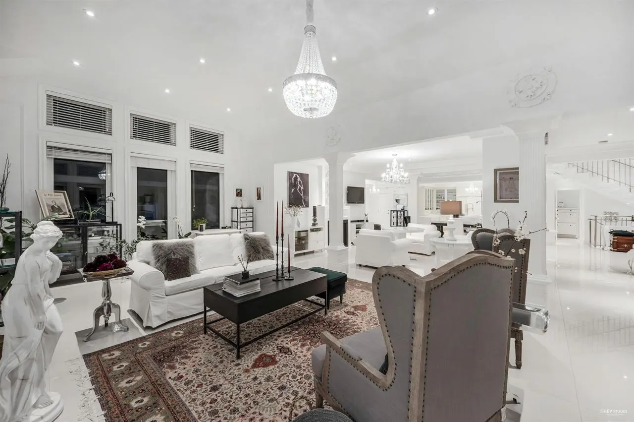 4511 Capilano Road