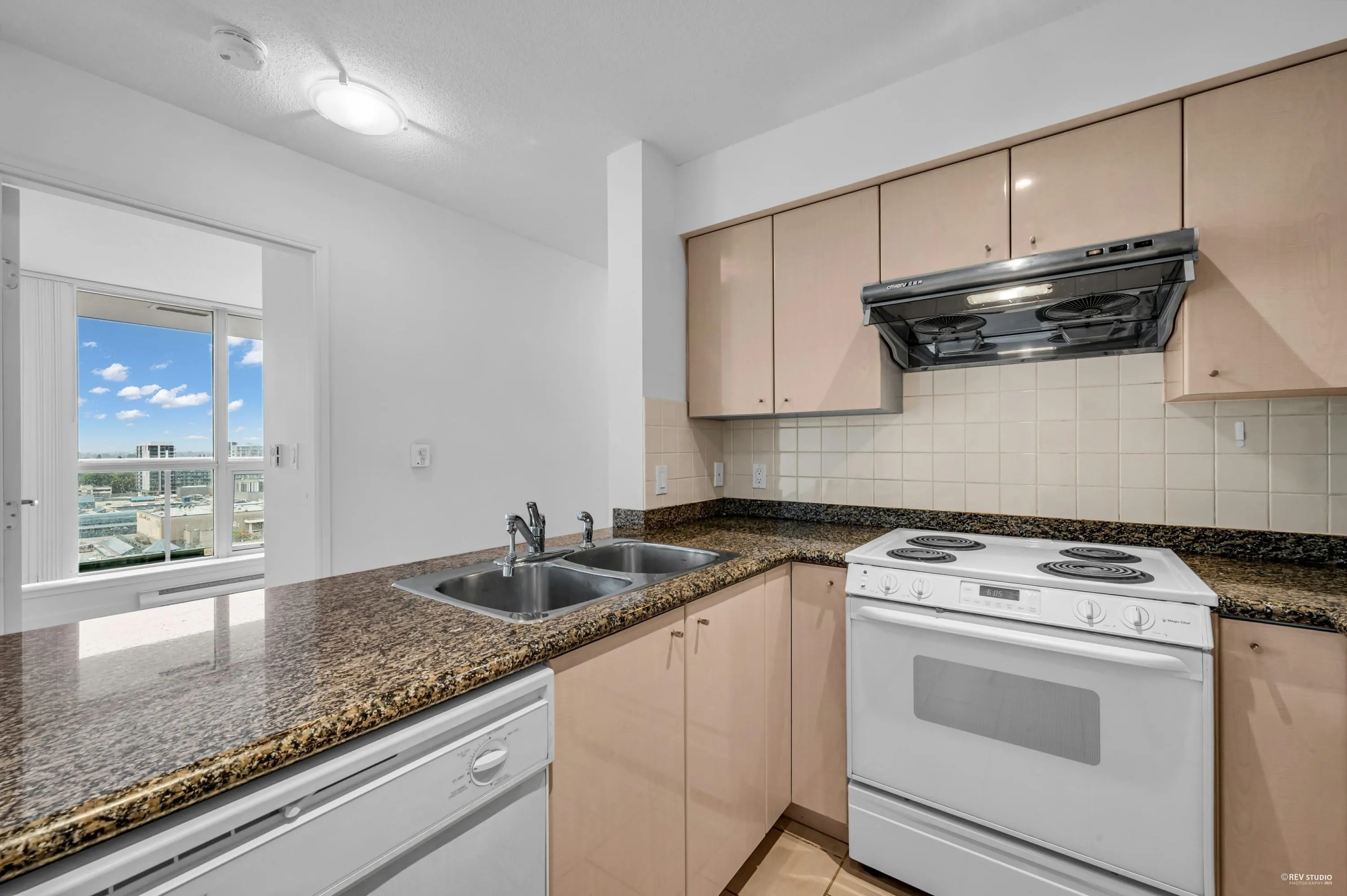 1705 7878 Westminster Highway