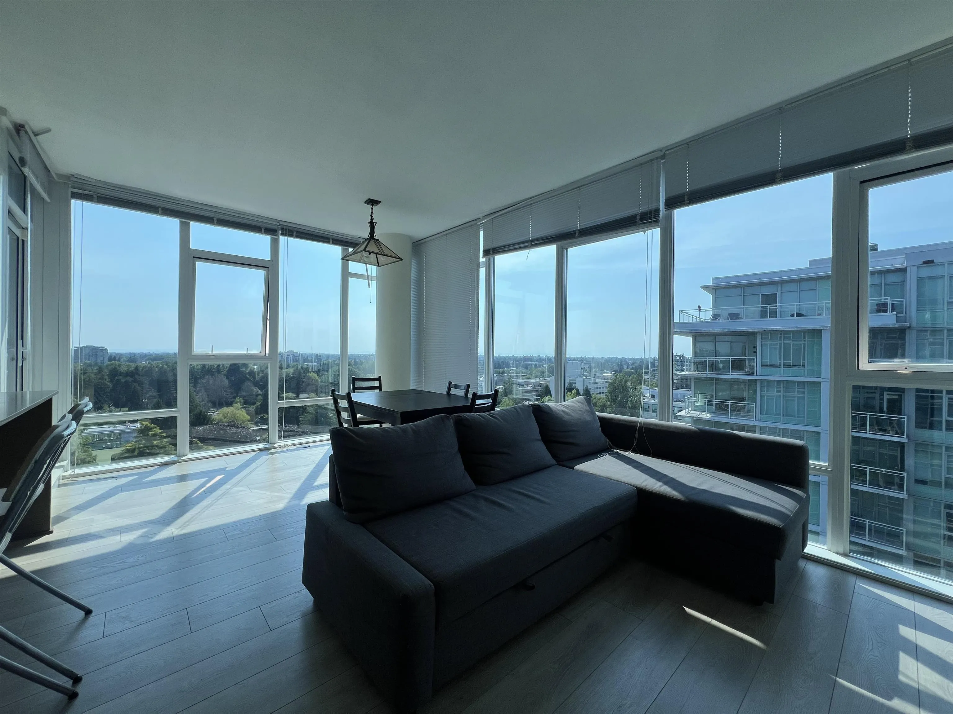 1706 7373 Westminster Highway