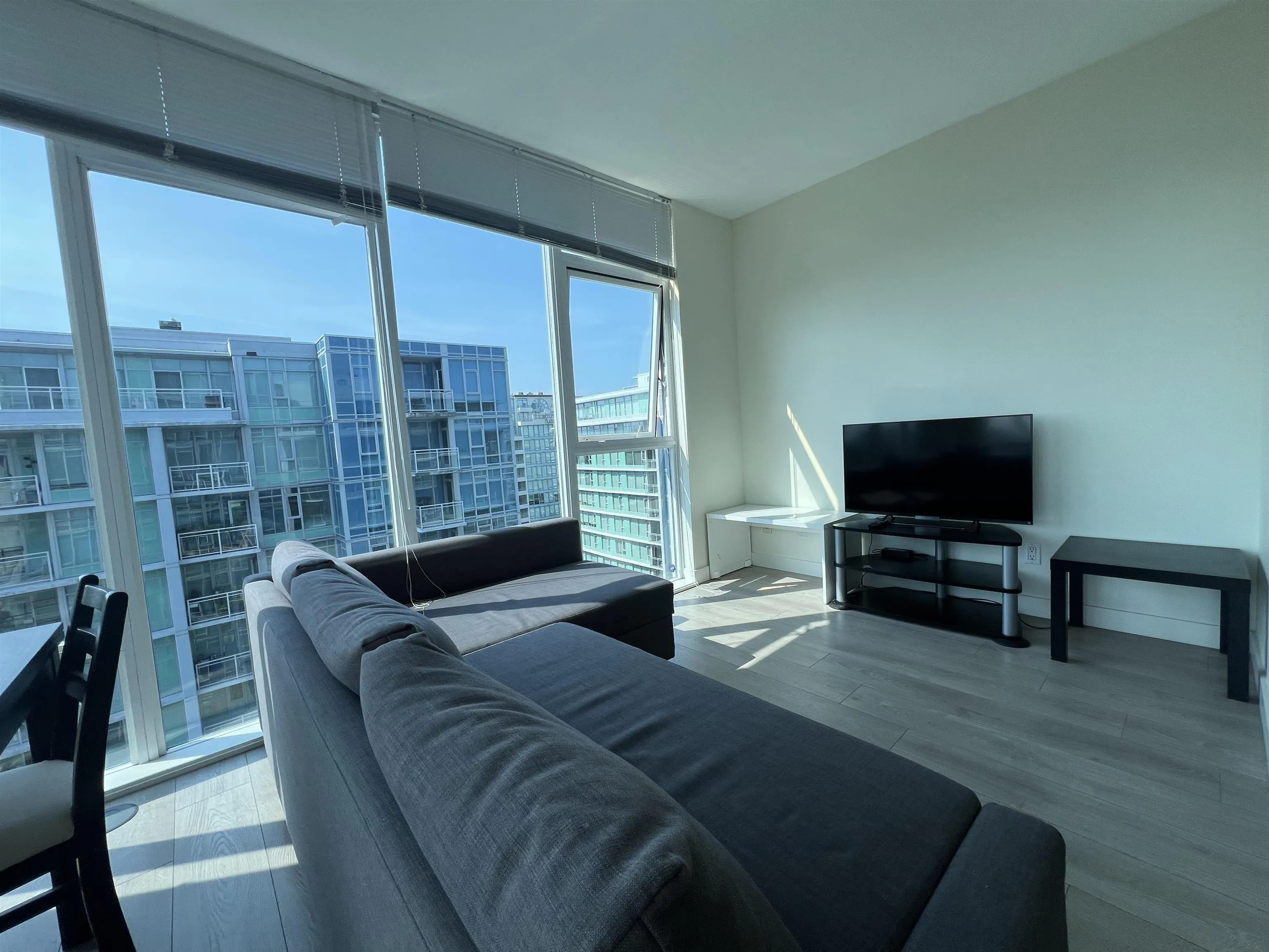 1706 7373 Westminster Highway