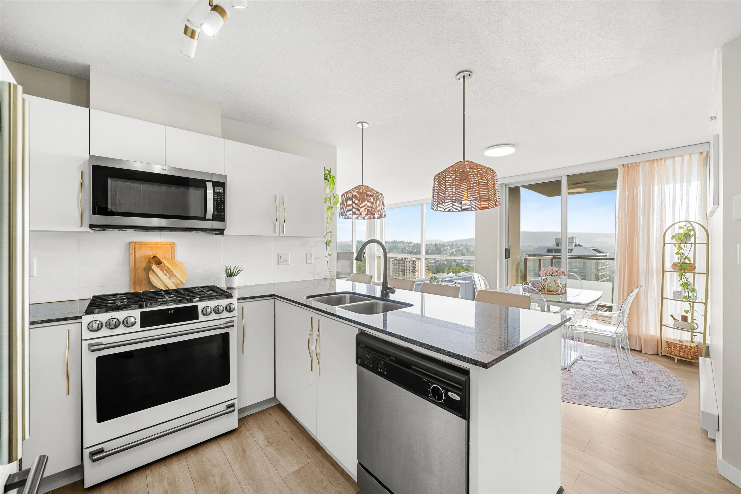 2306 4888 Brentwood Drive