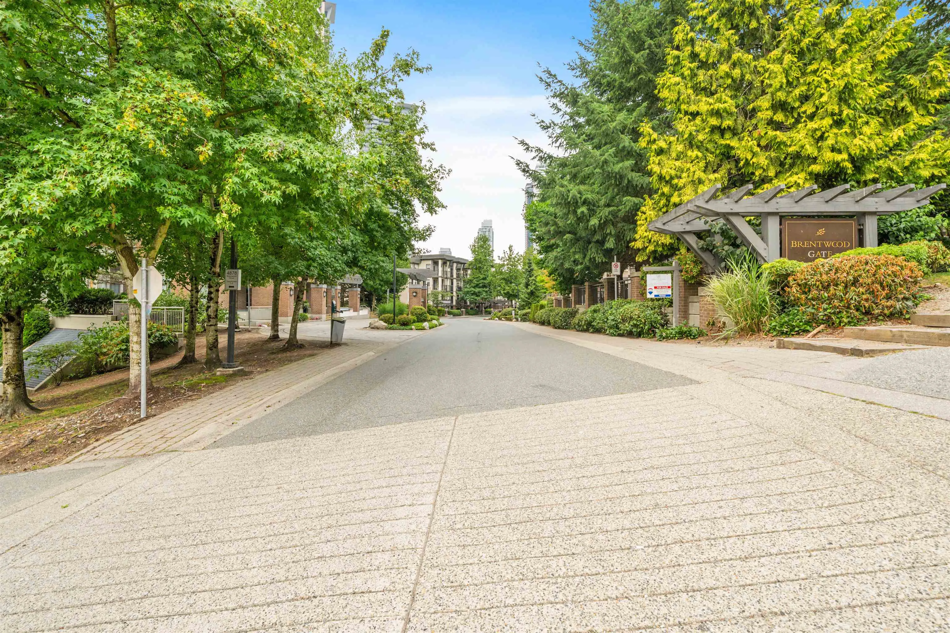 2306 4888 Brentwood Drive