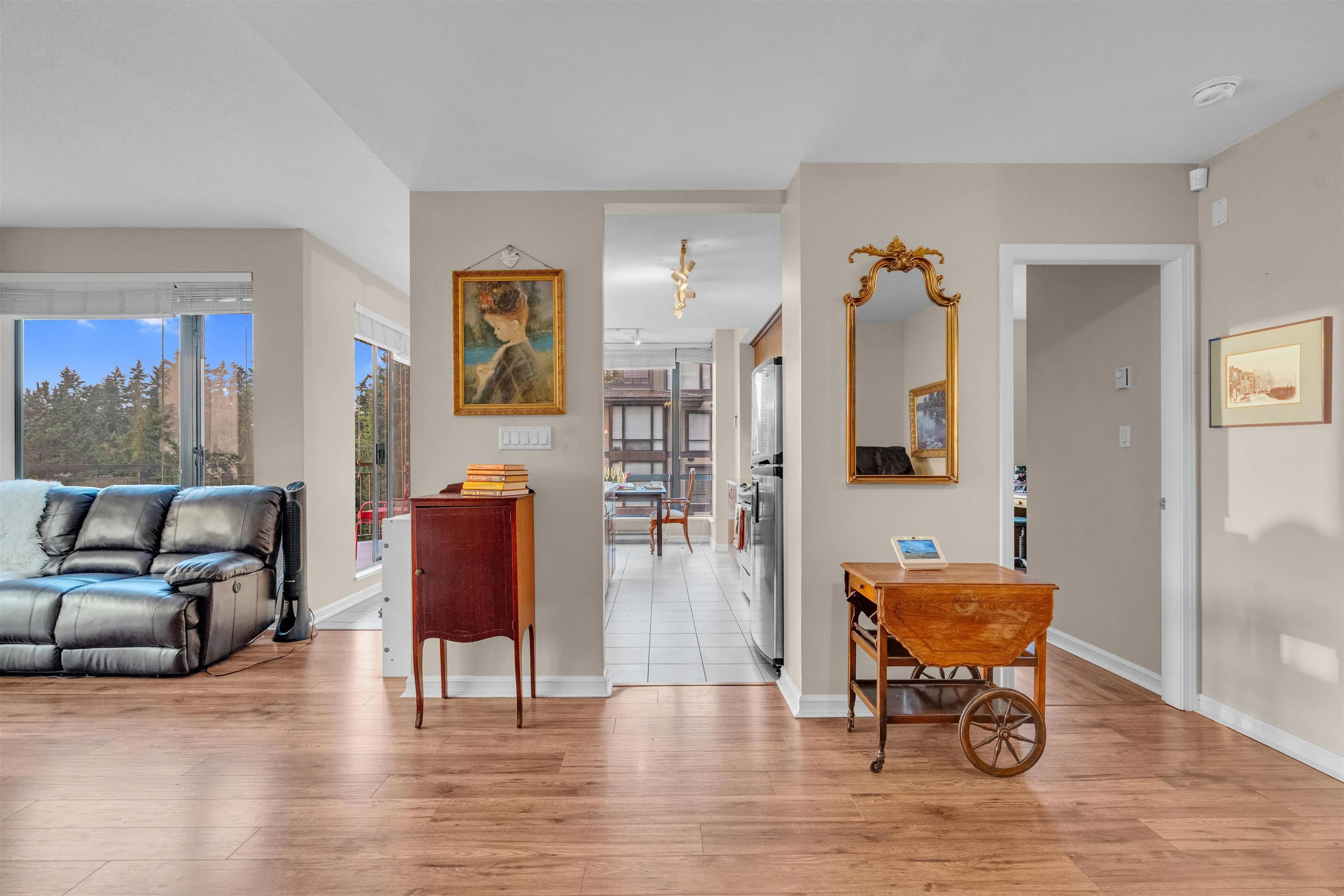 603 1550 Martin Street