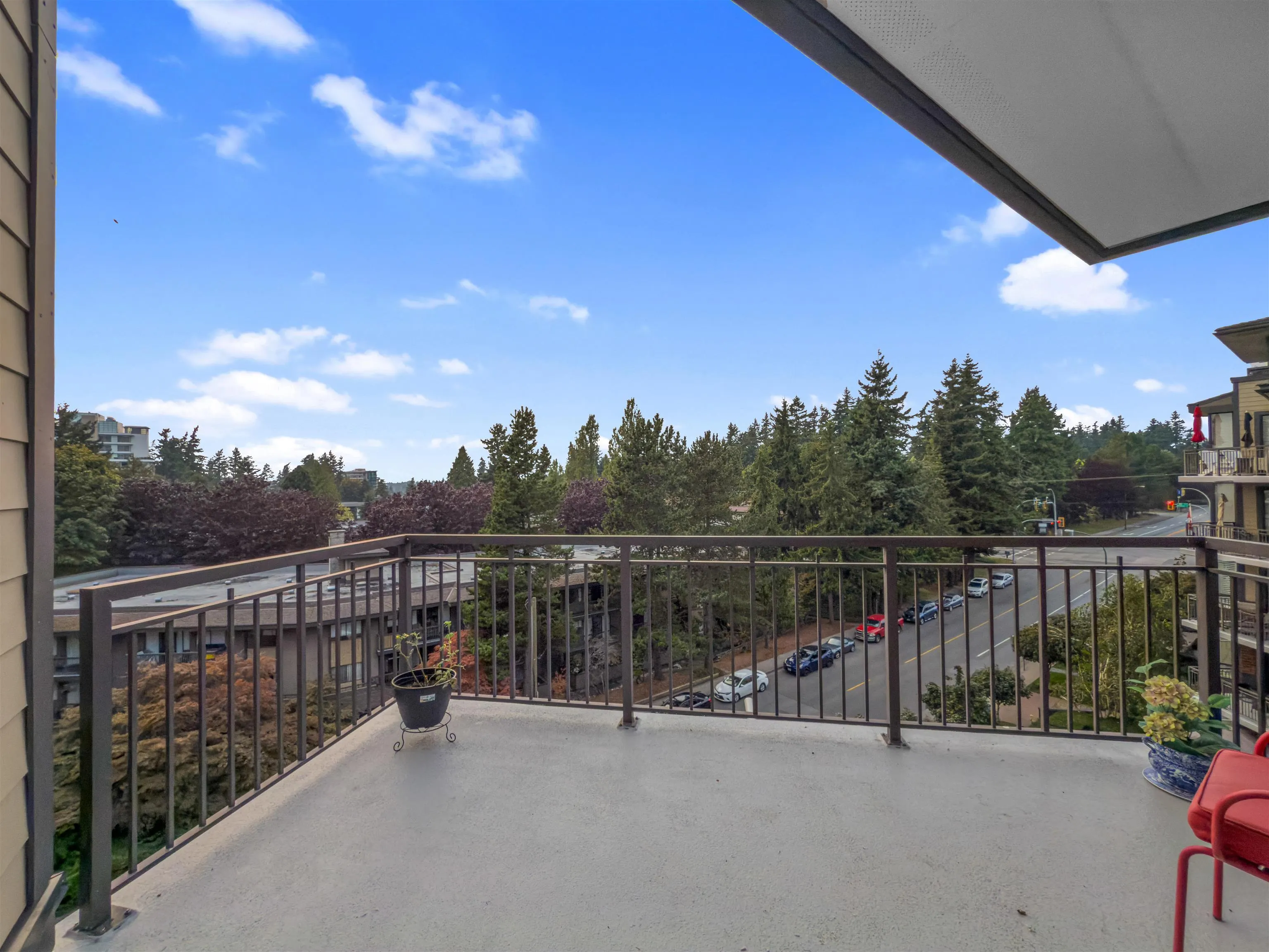 603 1550 Martin Street