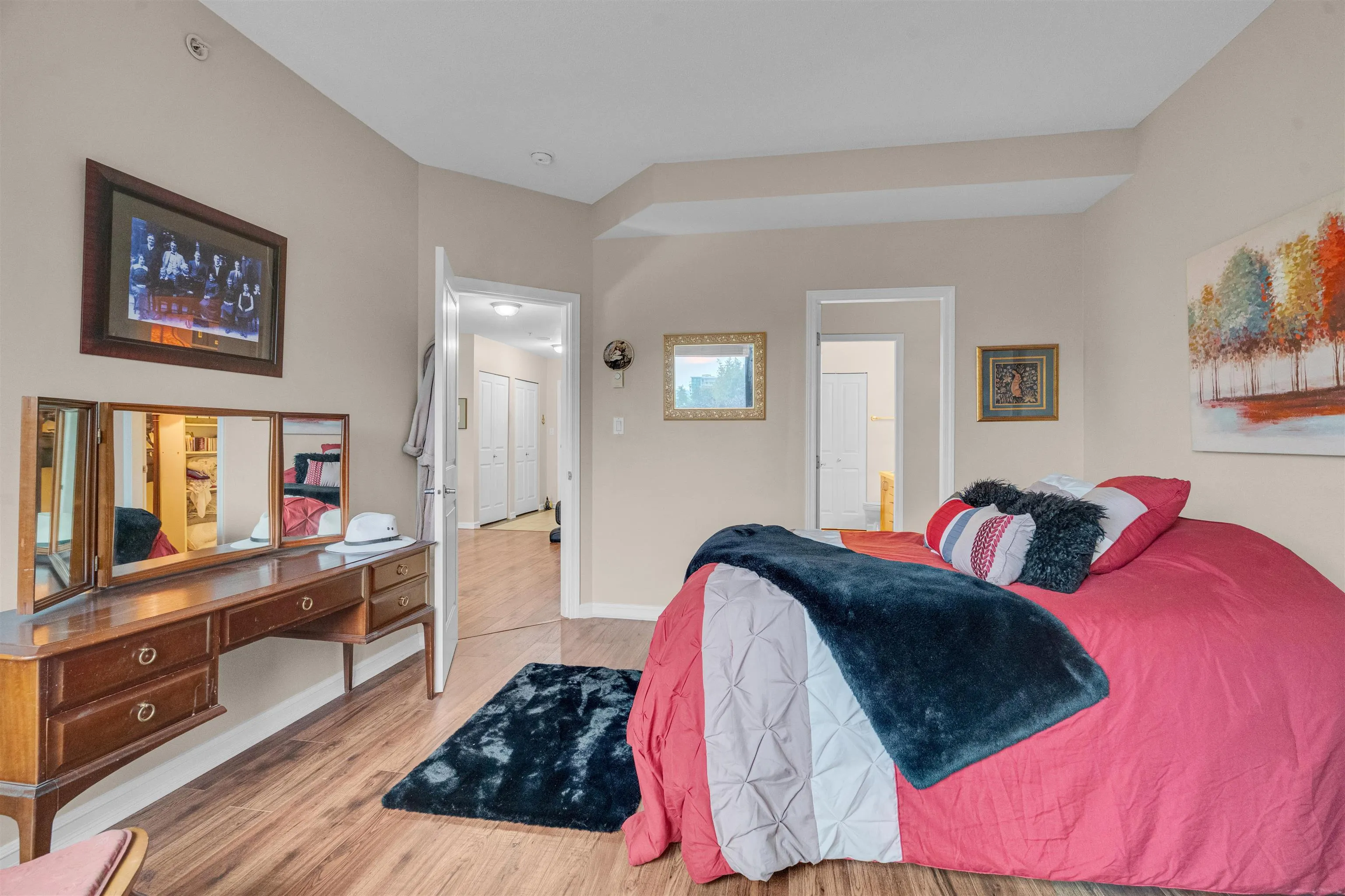 603 1550 Martin Street