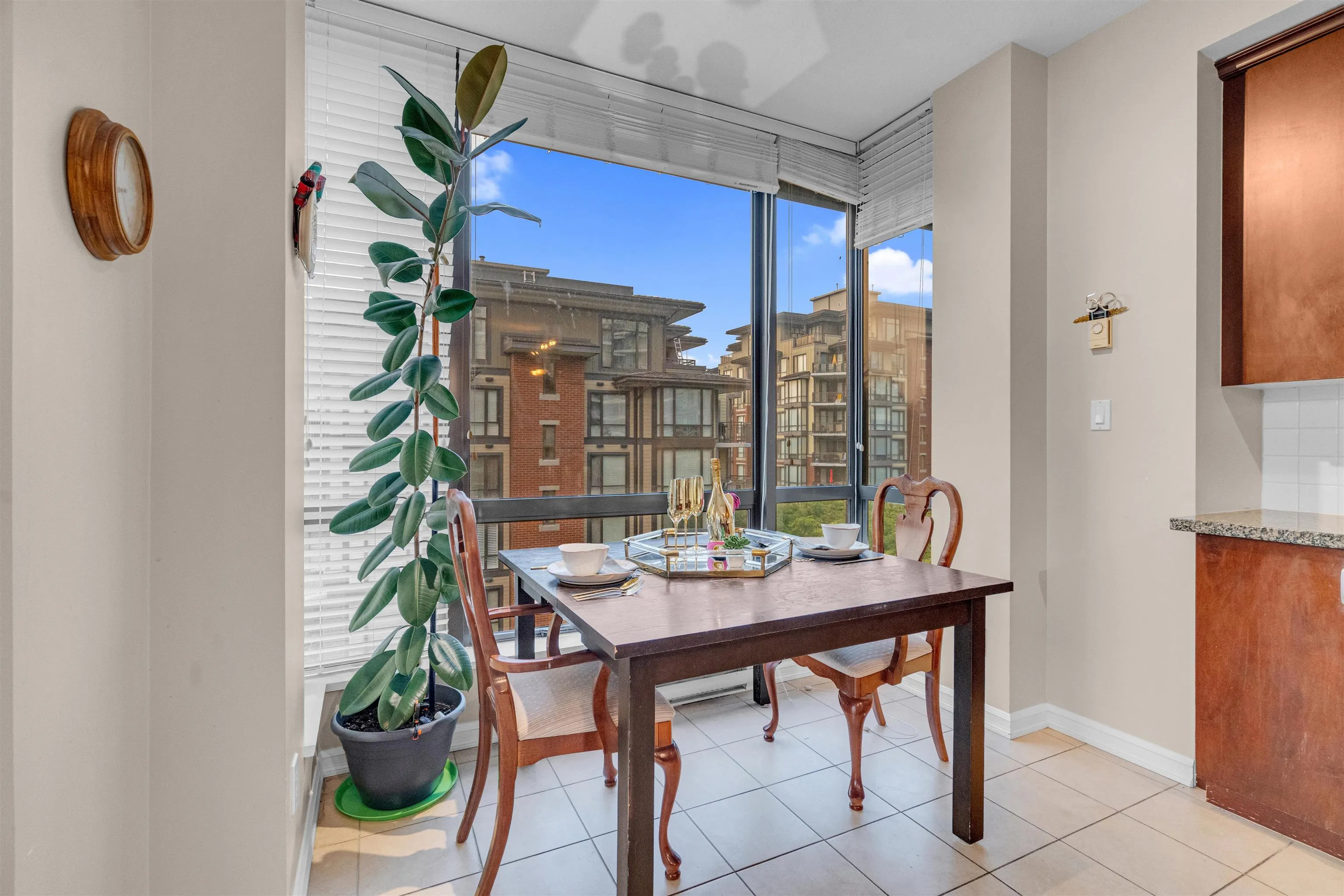 603 1550 Martin Street