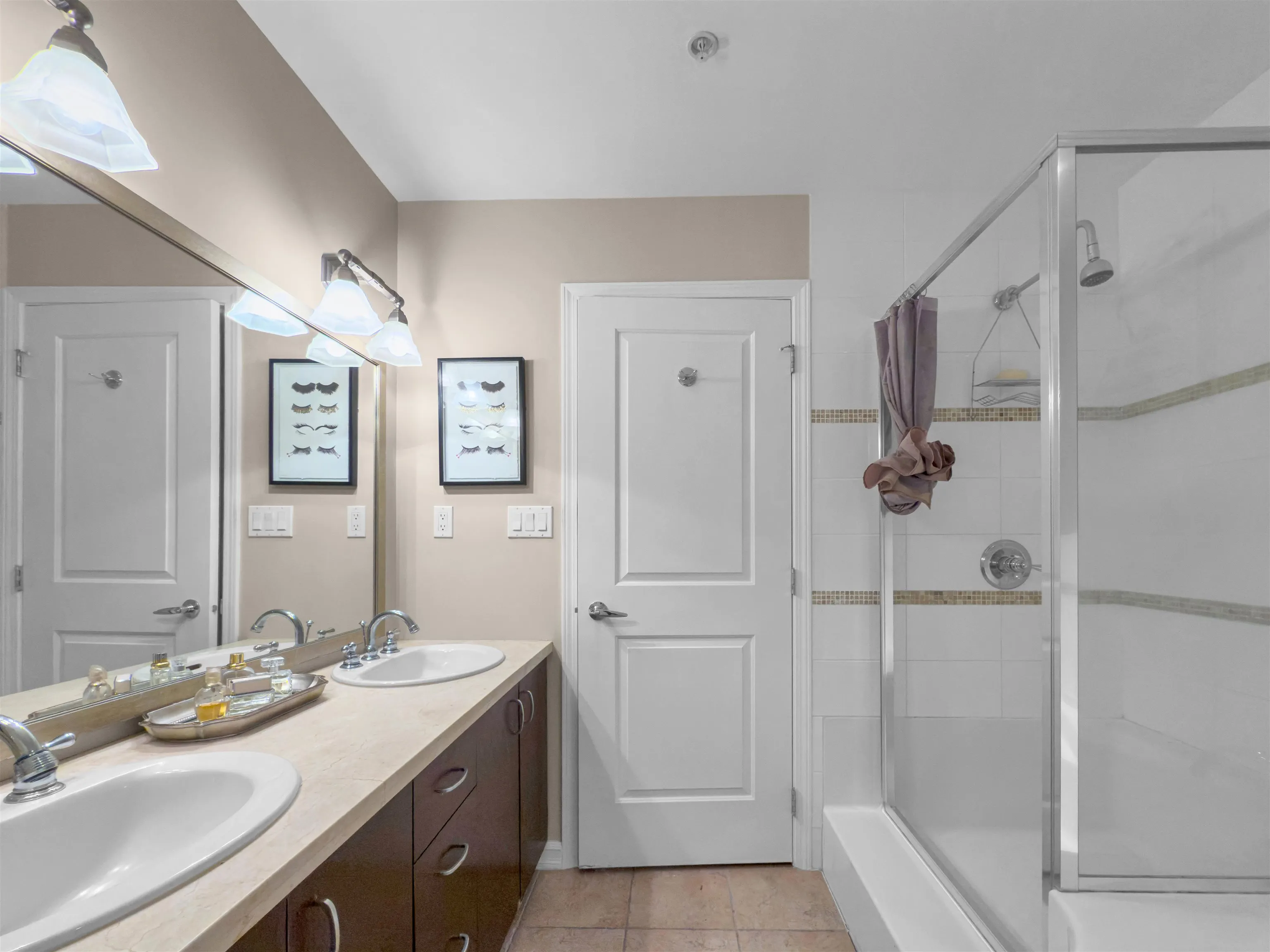 603 1550 Martin Street