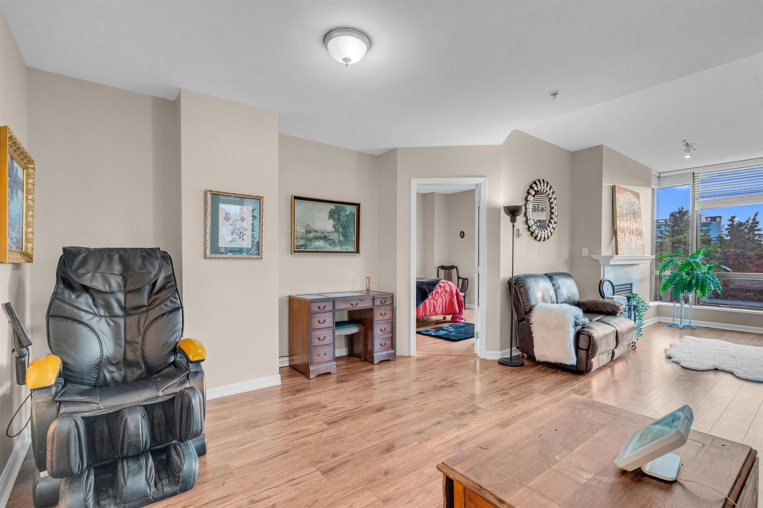 603 1550 Martin Street