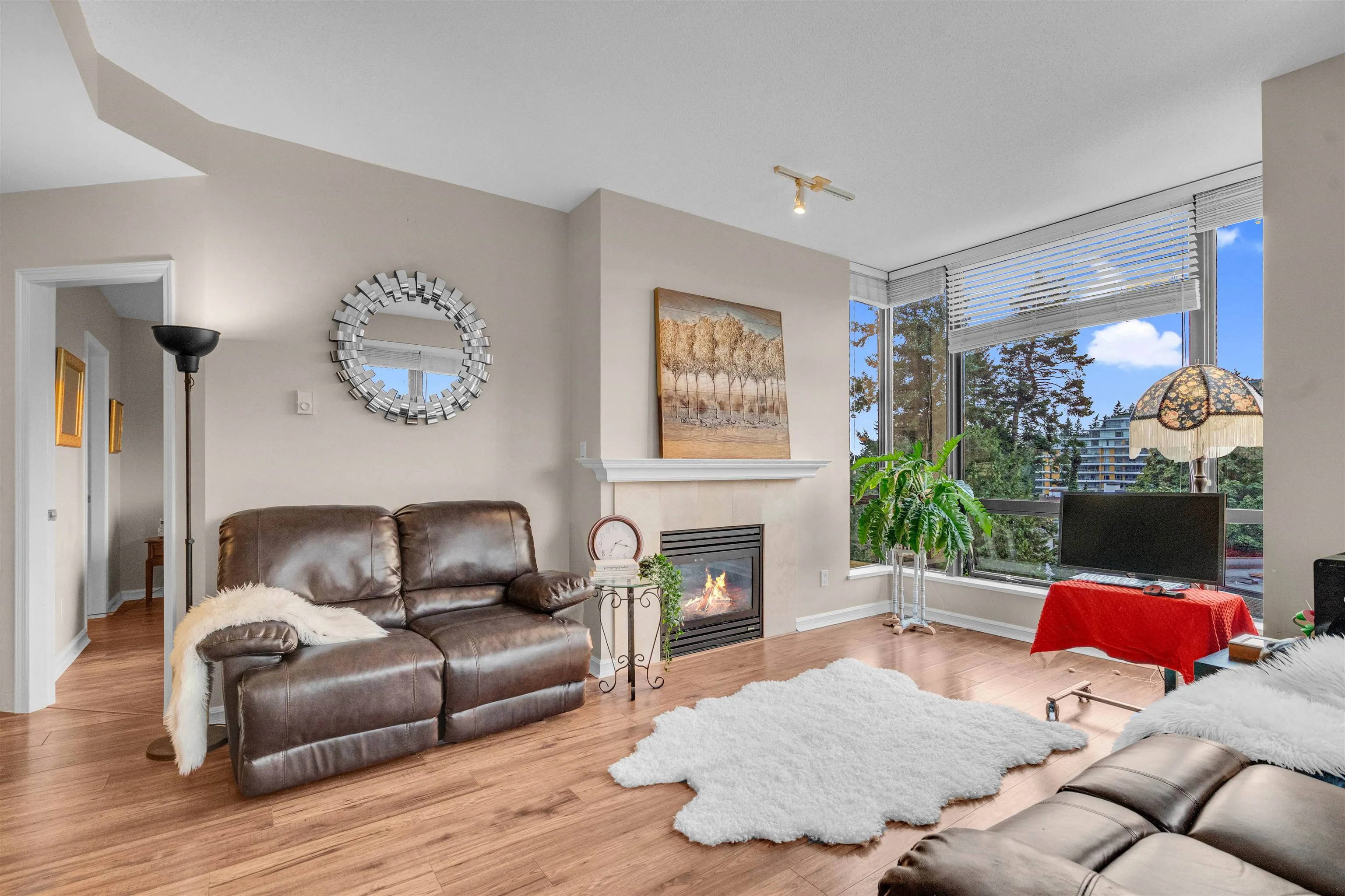 603 1550 Martin Street