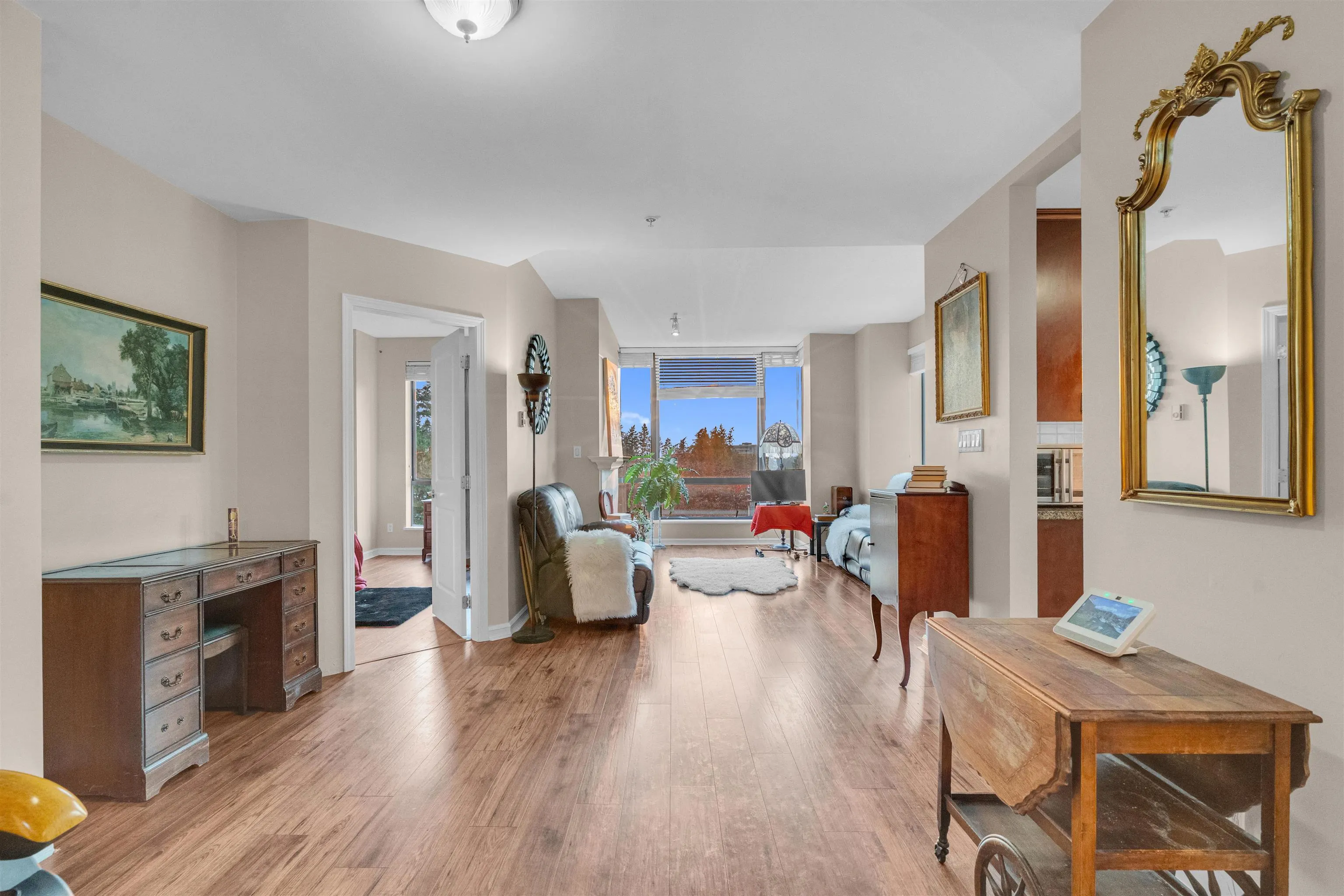 603 1550 Martin Street