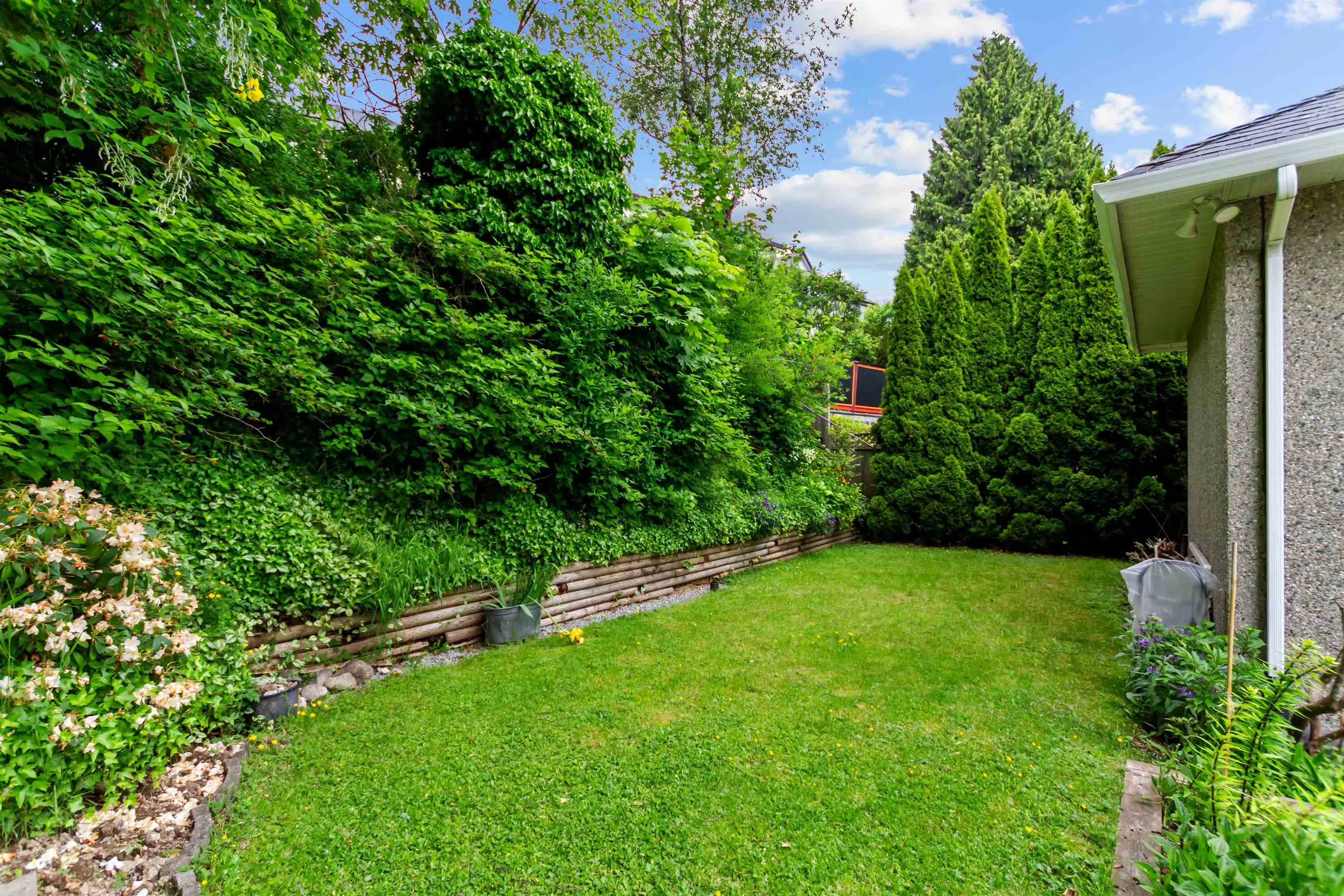 408 Riverview Crescent